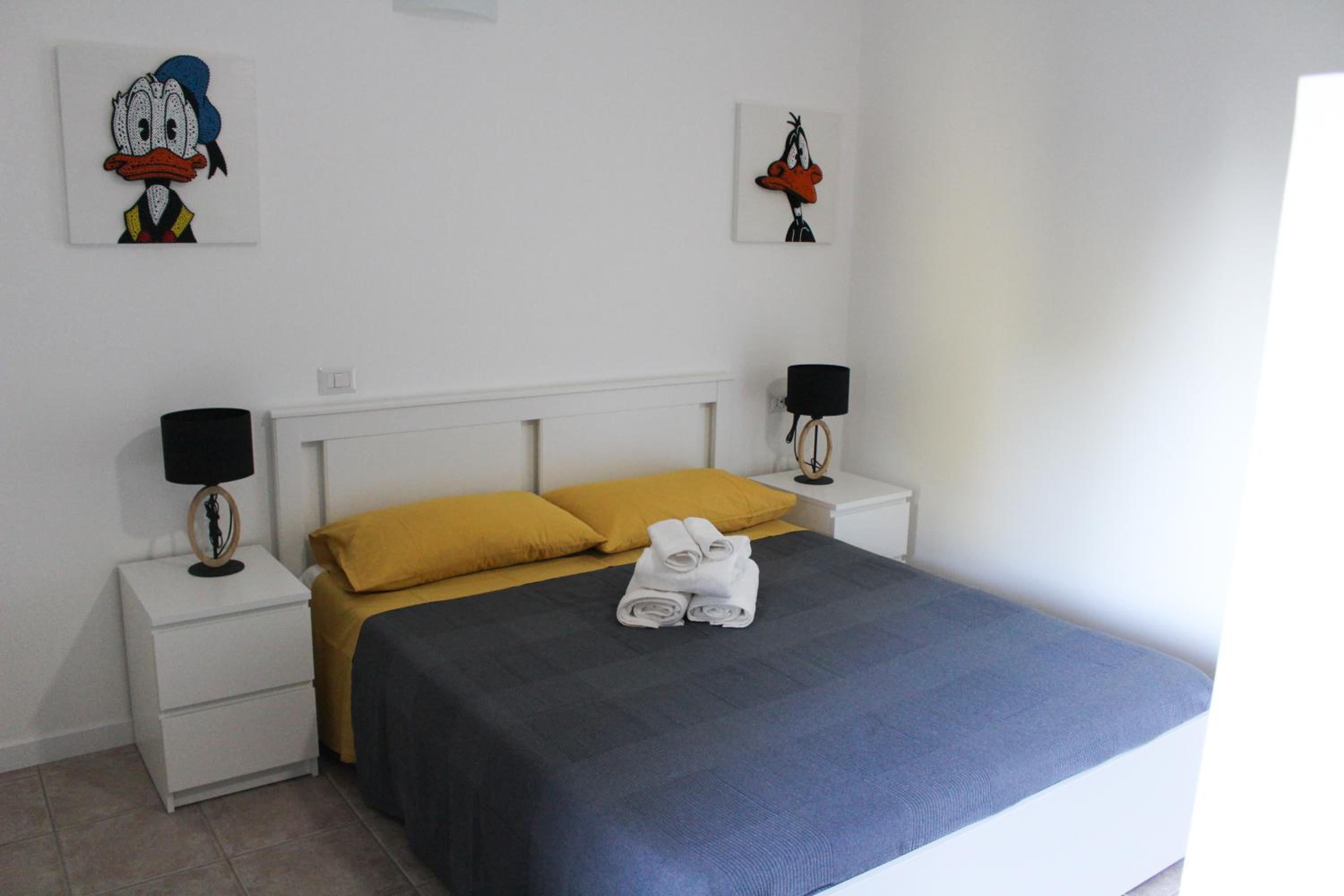 One-Bedroom Apartment photo 1