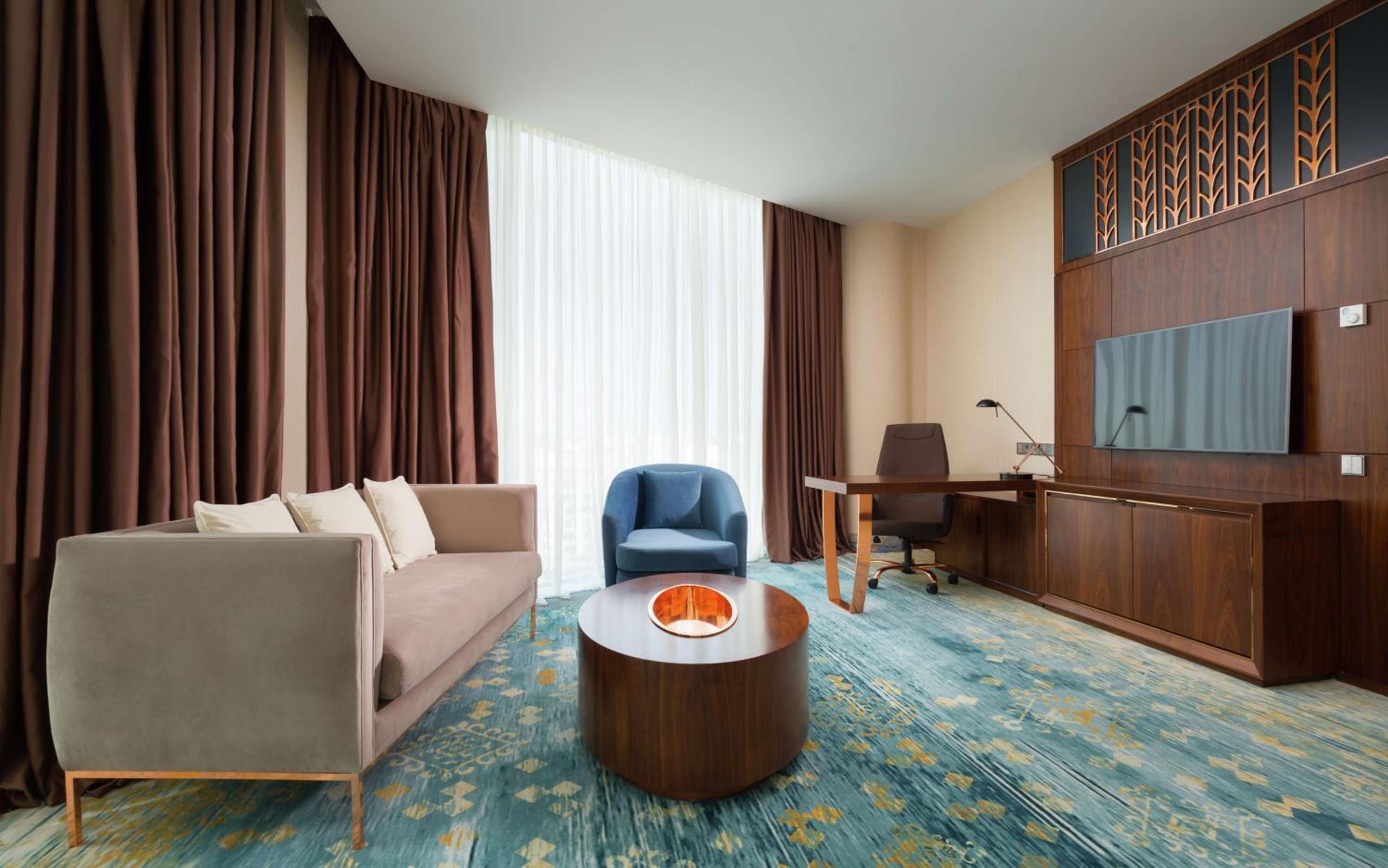 One-Bedroom King Suite