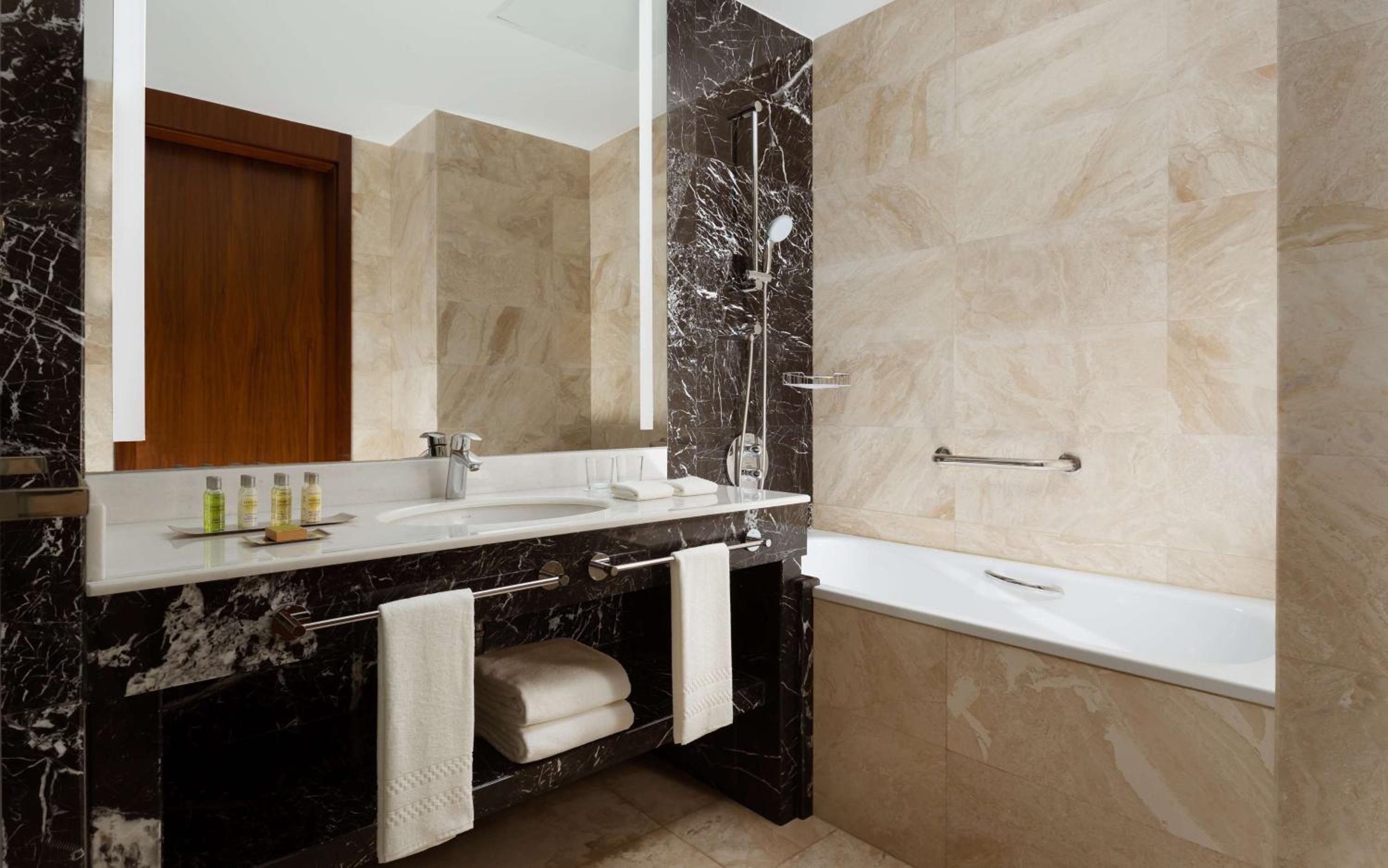 Executive Twin Room photo 3