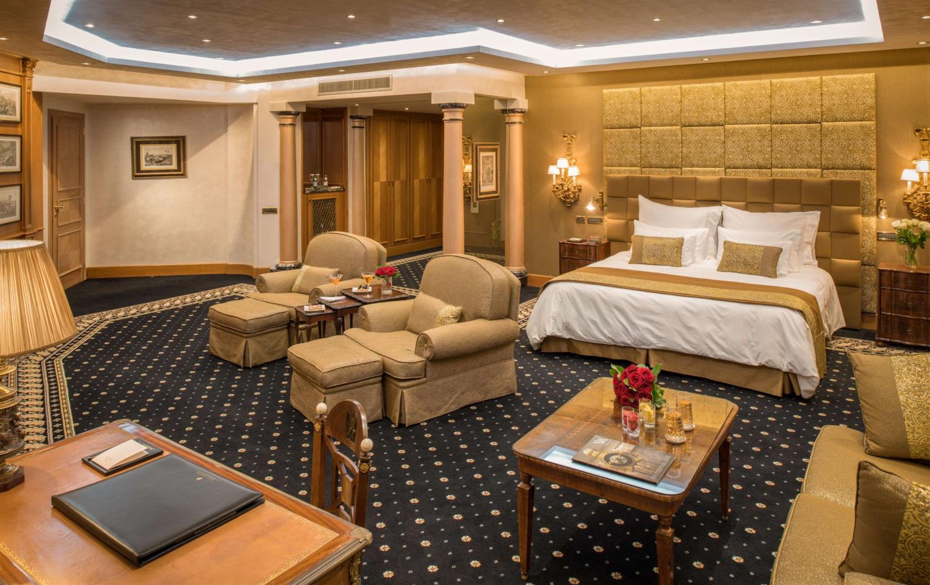 Suite with Park and Pool View