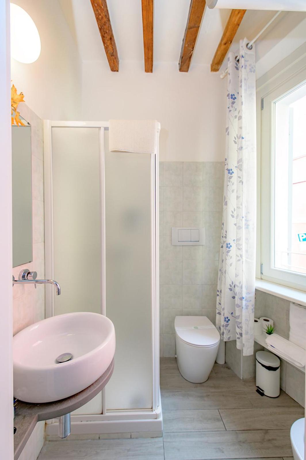 Studio Apartment - Photo 19