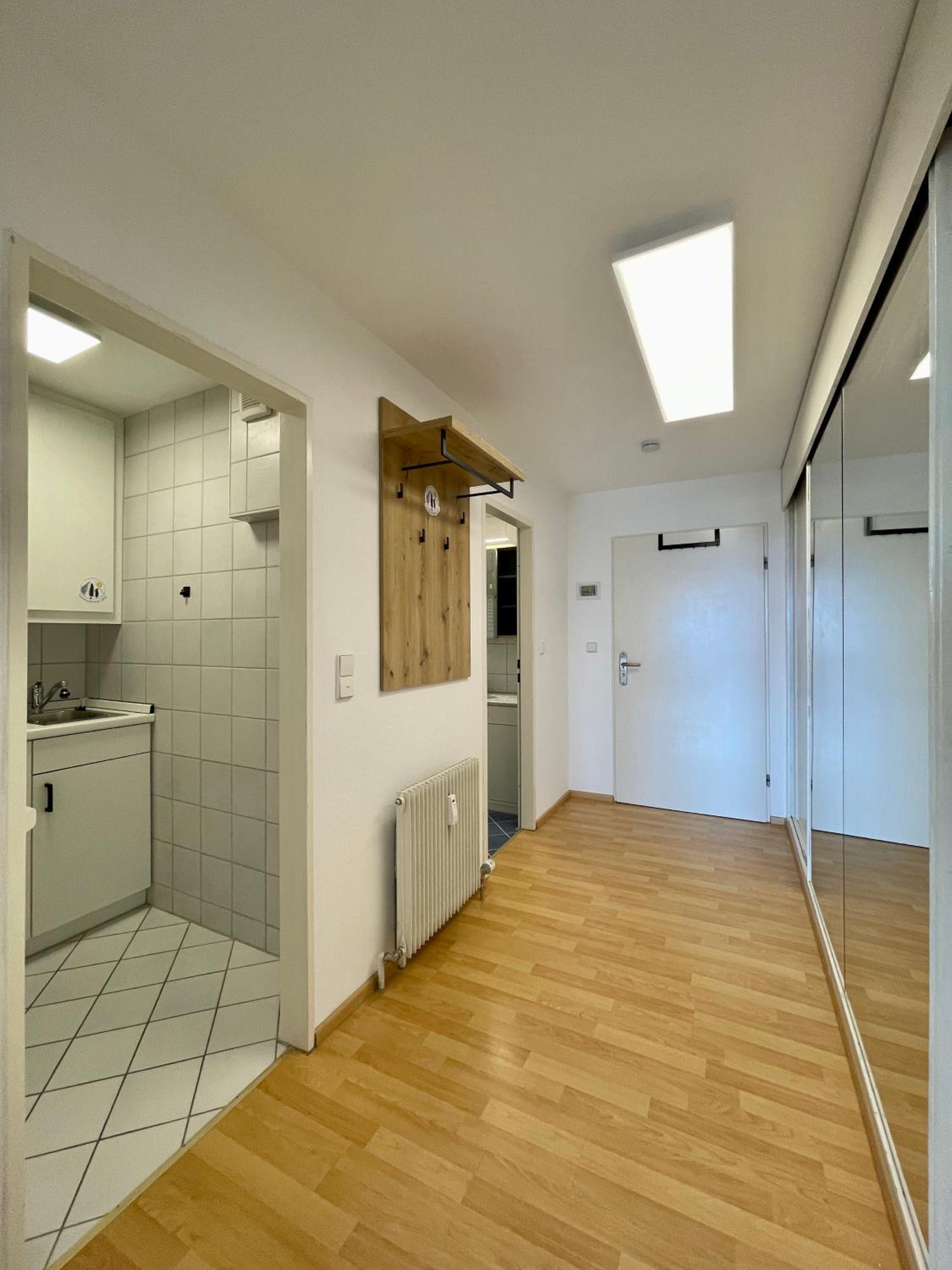 One-Bedroom Apartment photo 2