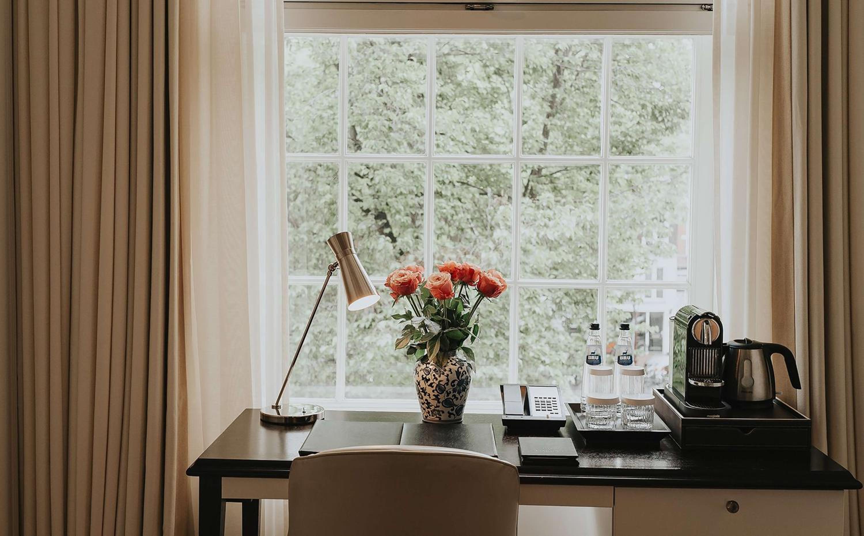 One-Bedroom King Suite with Canal View