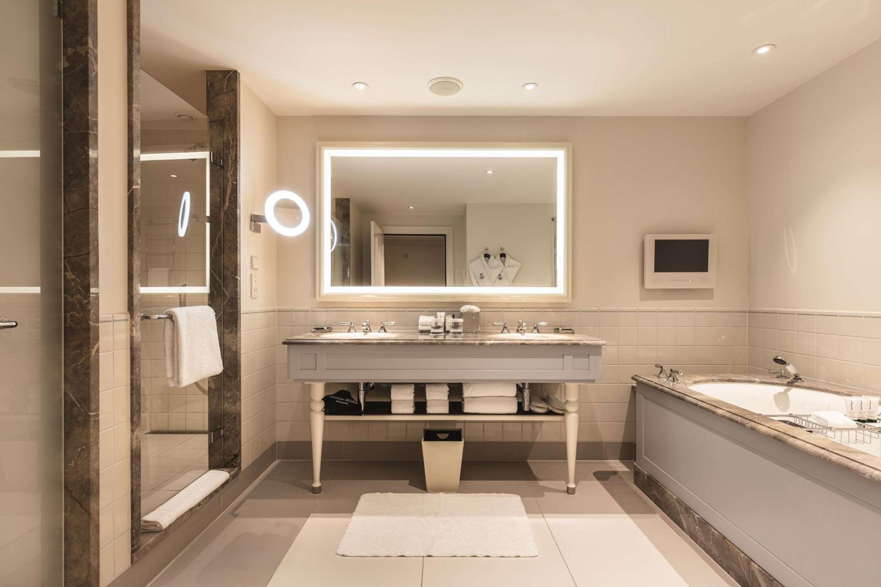 Grand Premier Twin Room