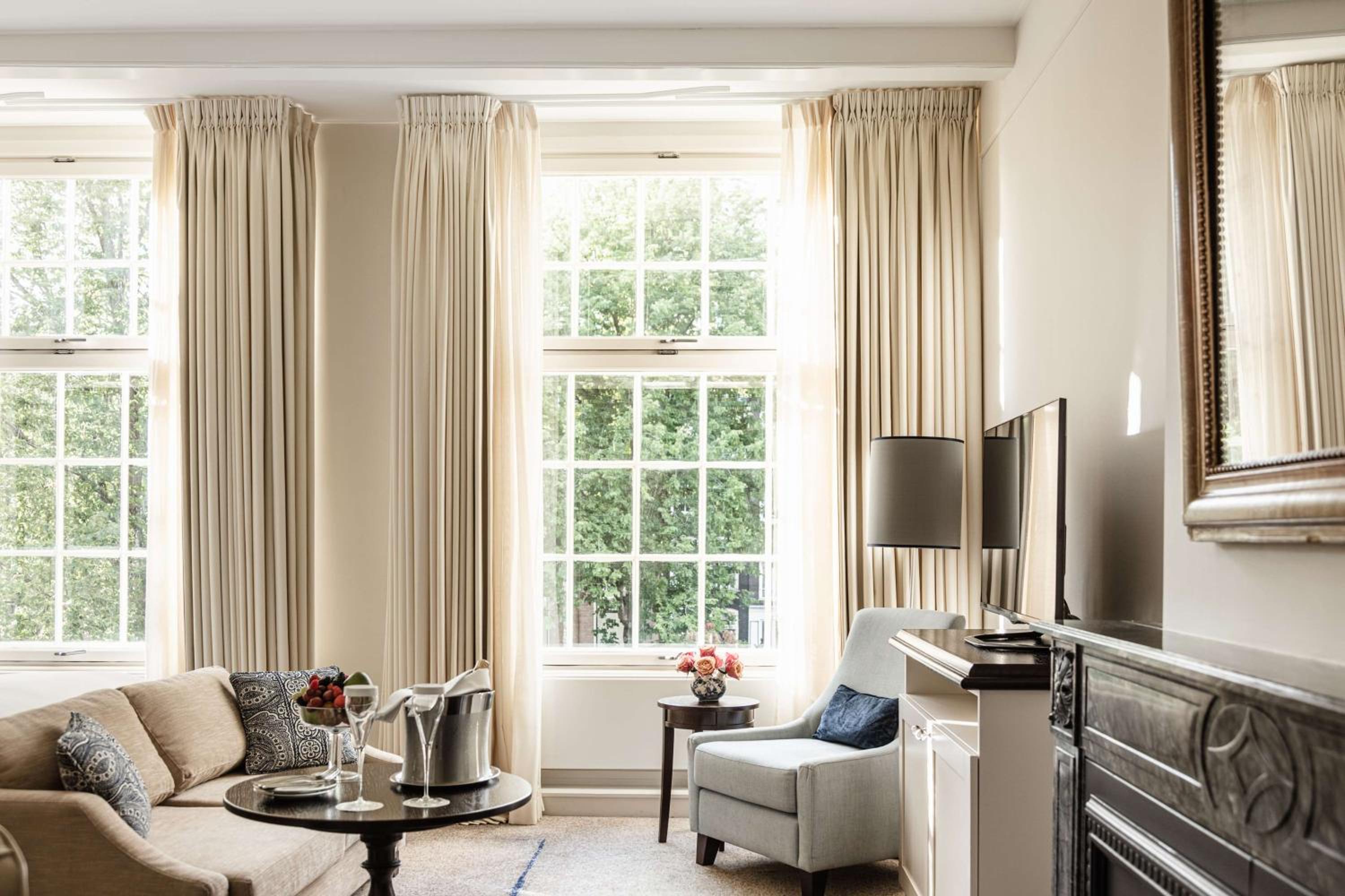 Grand Premier King Room with Canal View