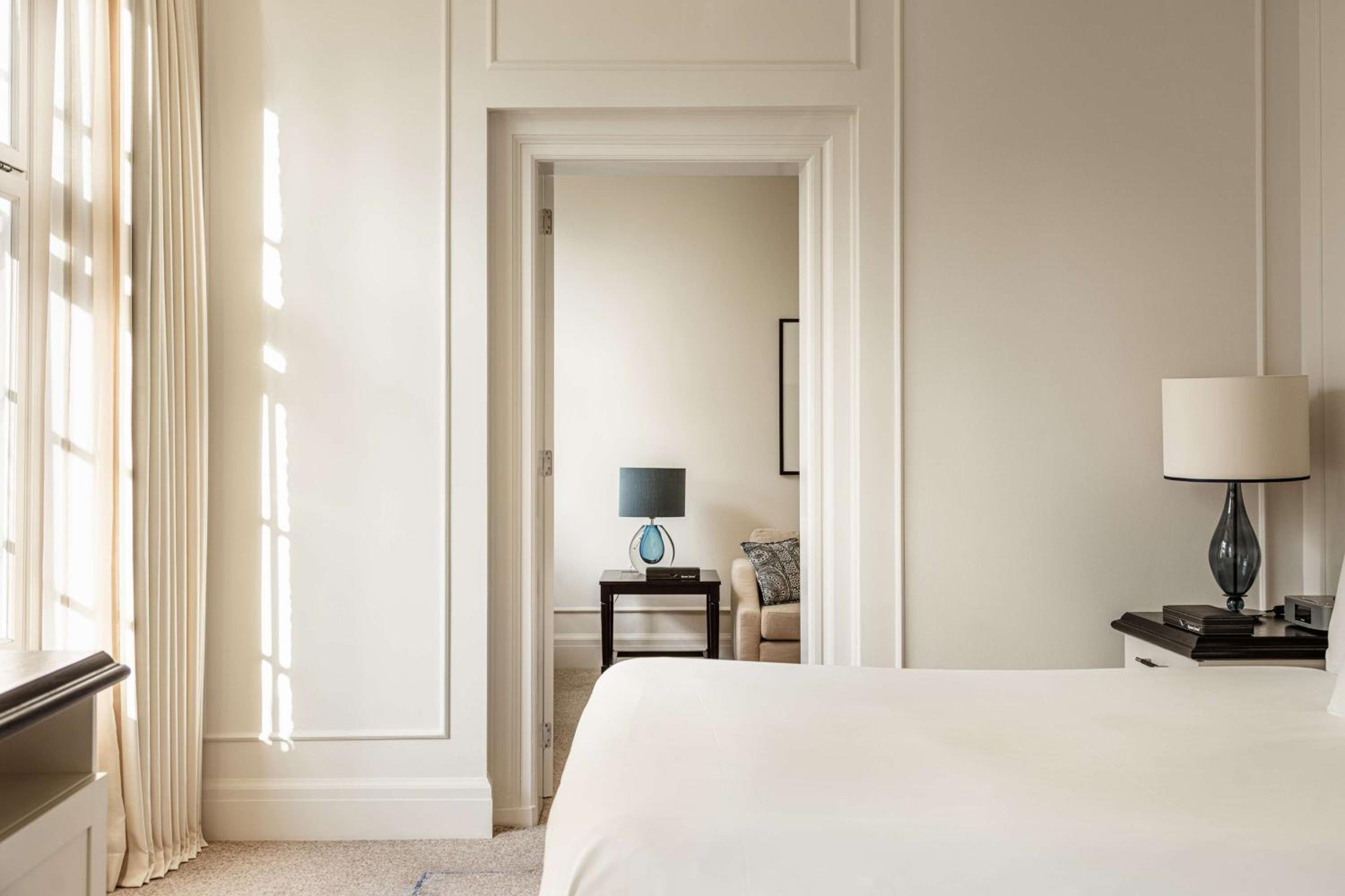 One-Bedroom King Suite with Canal View