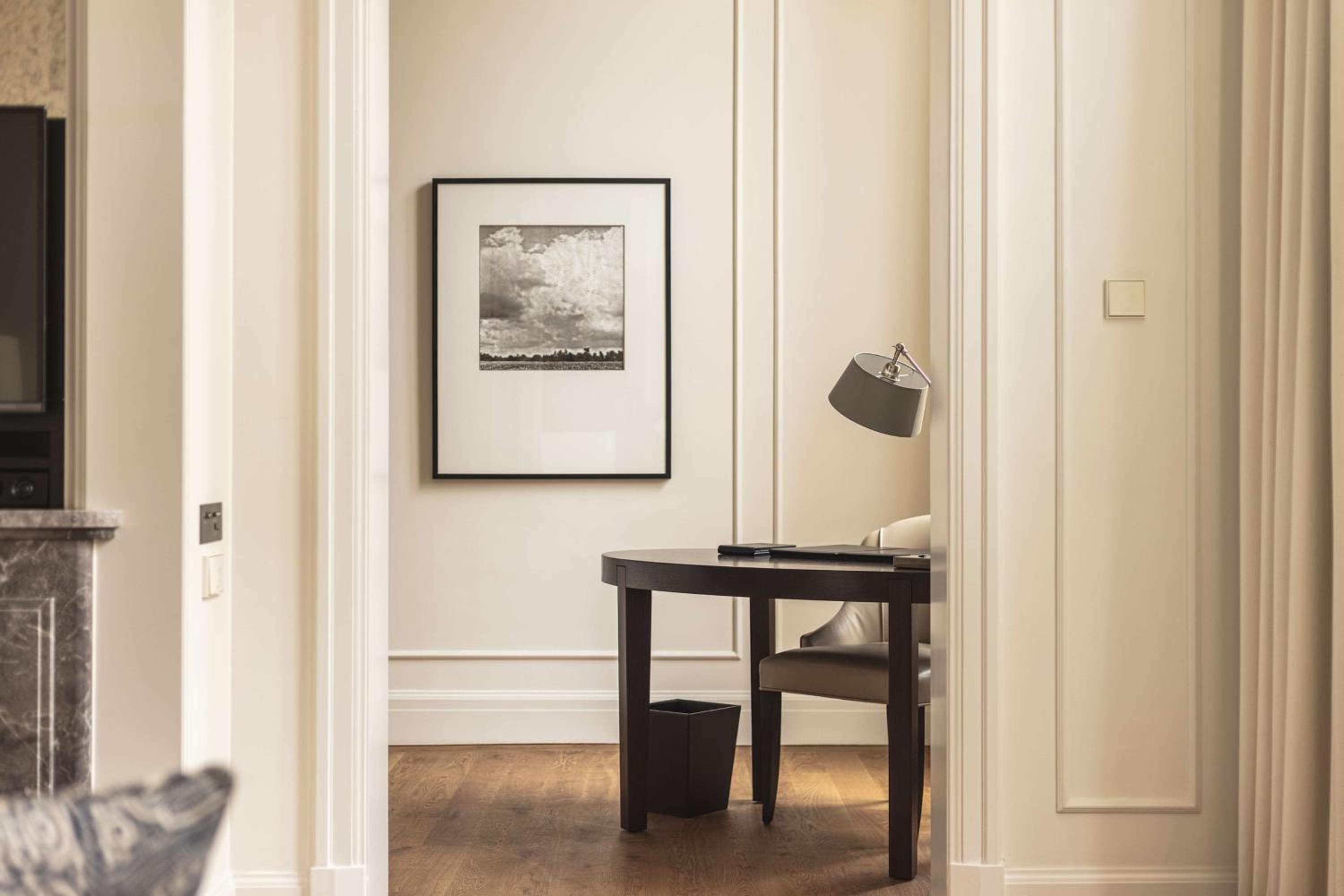 Junior King Suite with Canal View