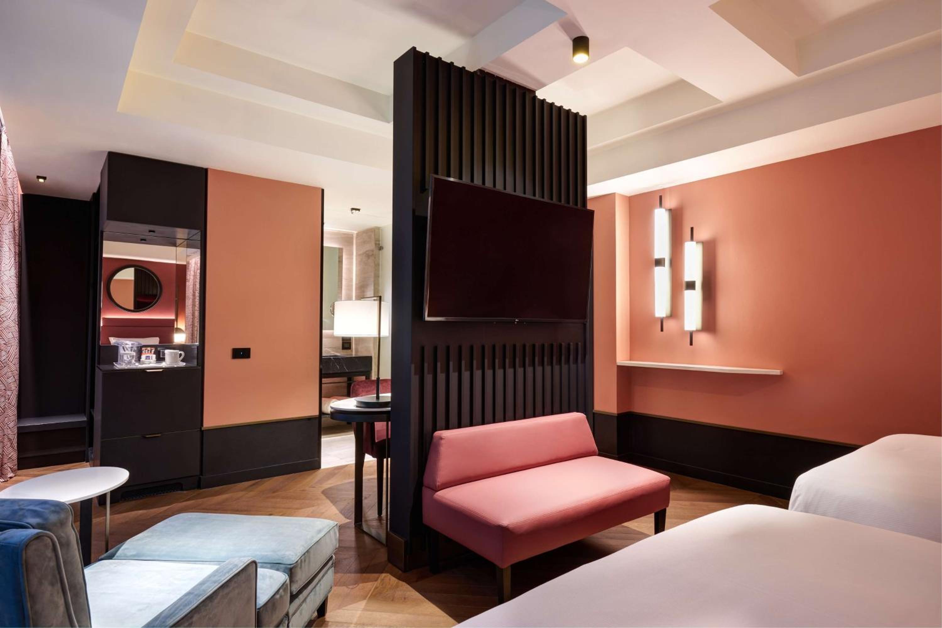 Double Room with Two Double Beds thumbnail 5