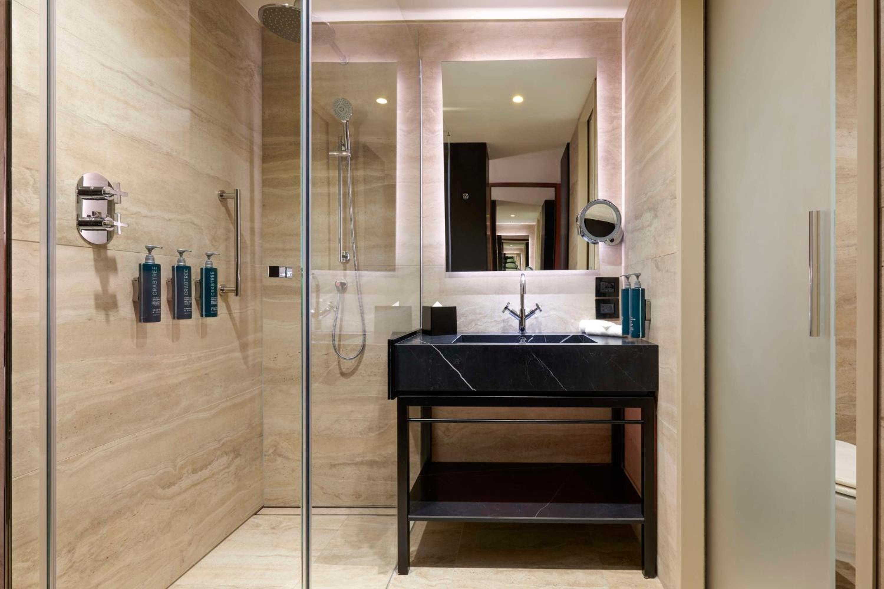 Executive King Room - Lounge Access