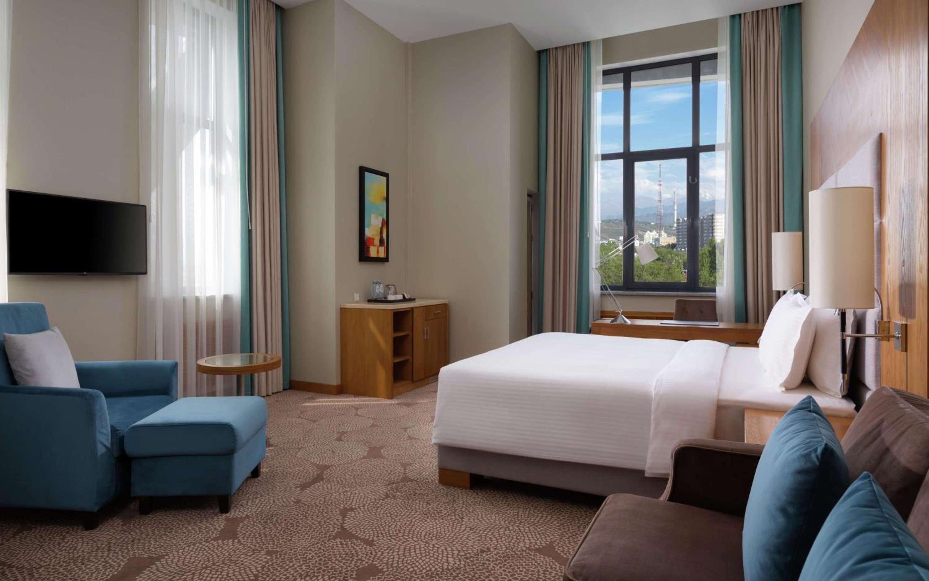 Deluxe King Room photo 1