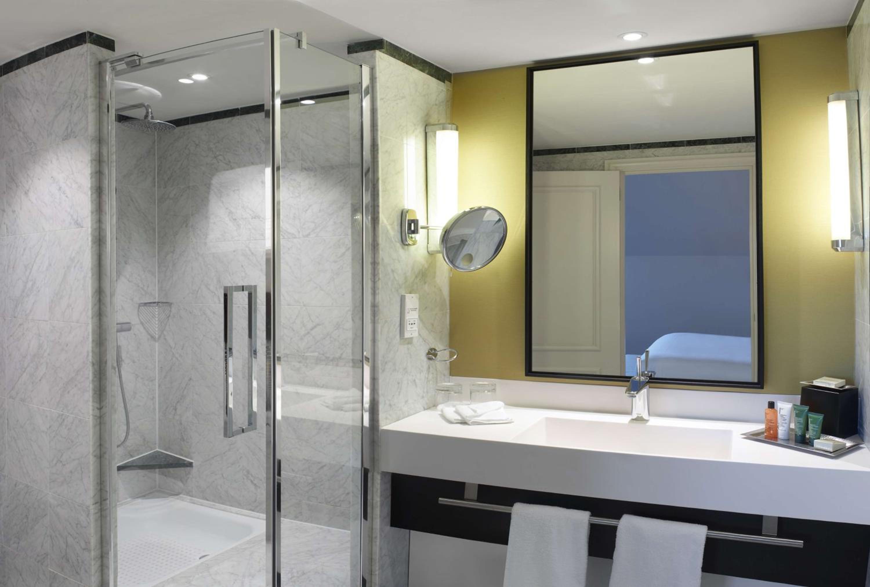 Junior Twin Suite - Lounge Access