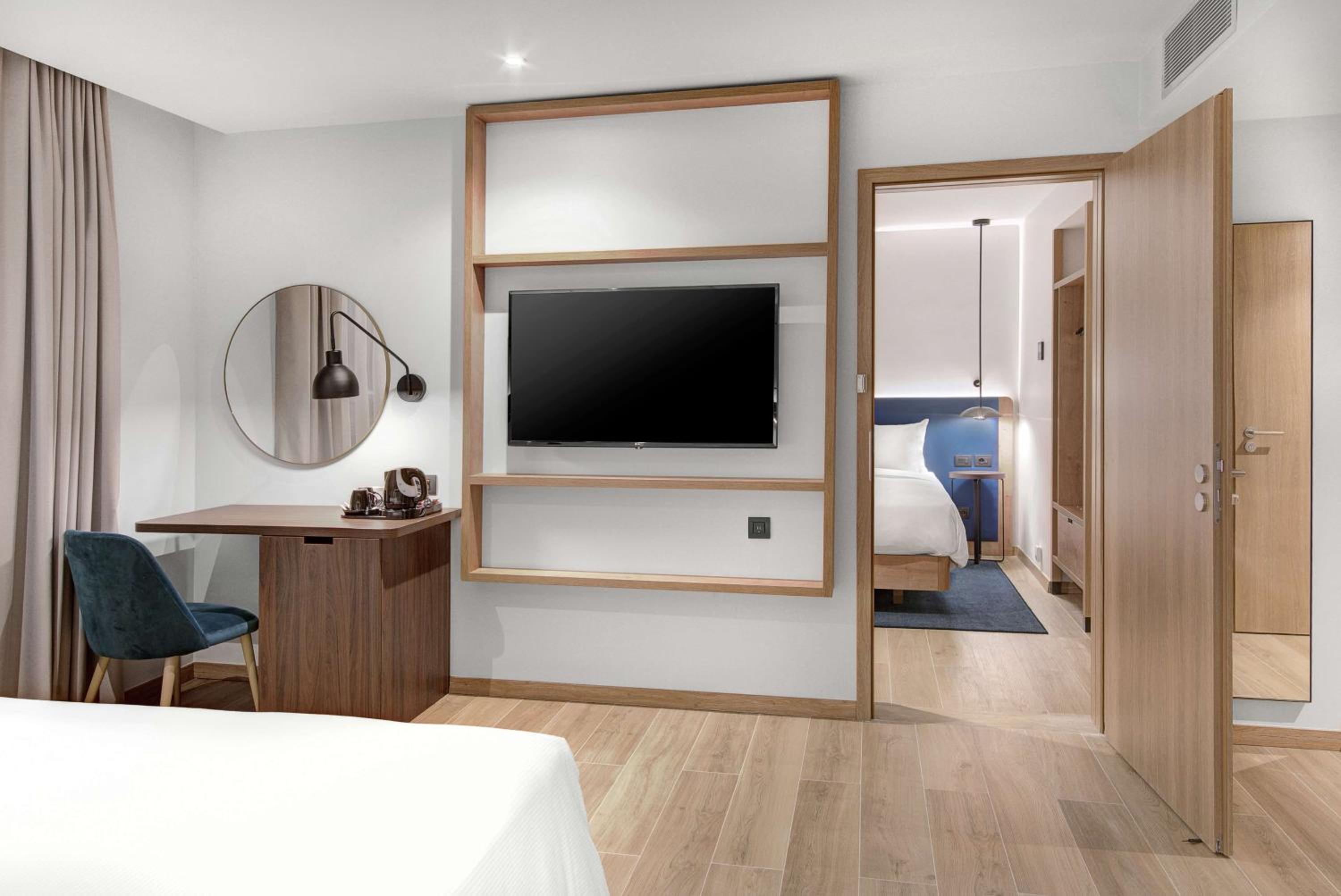 Twin Room - Photo 2