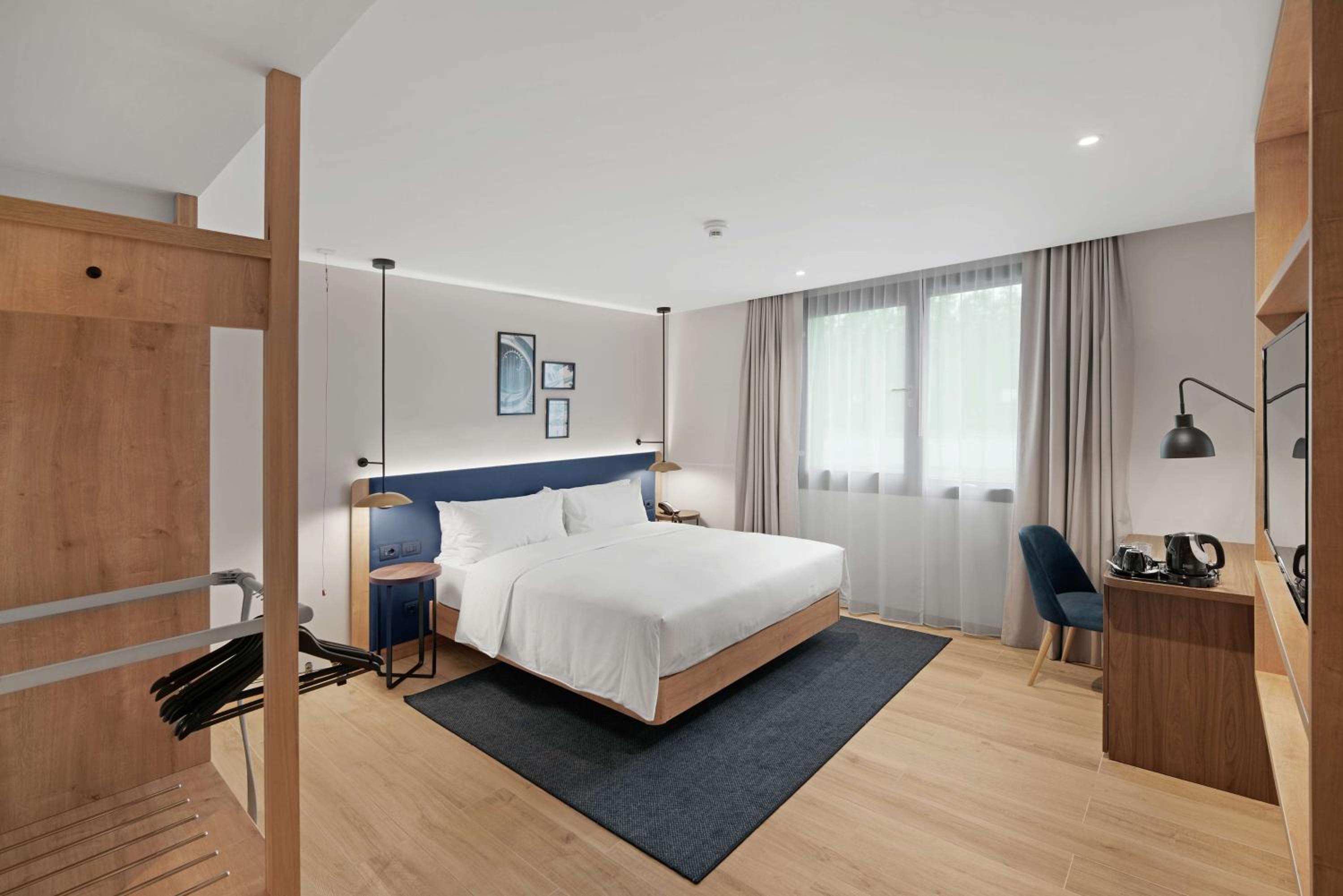 King Room - Mobility Access - Photo 4