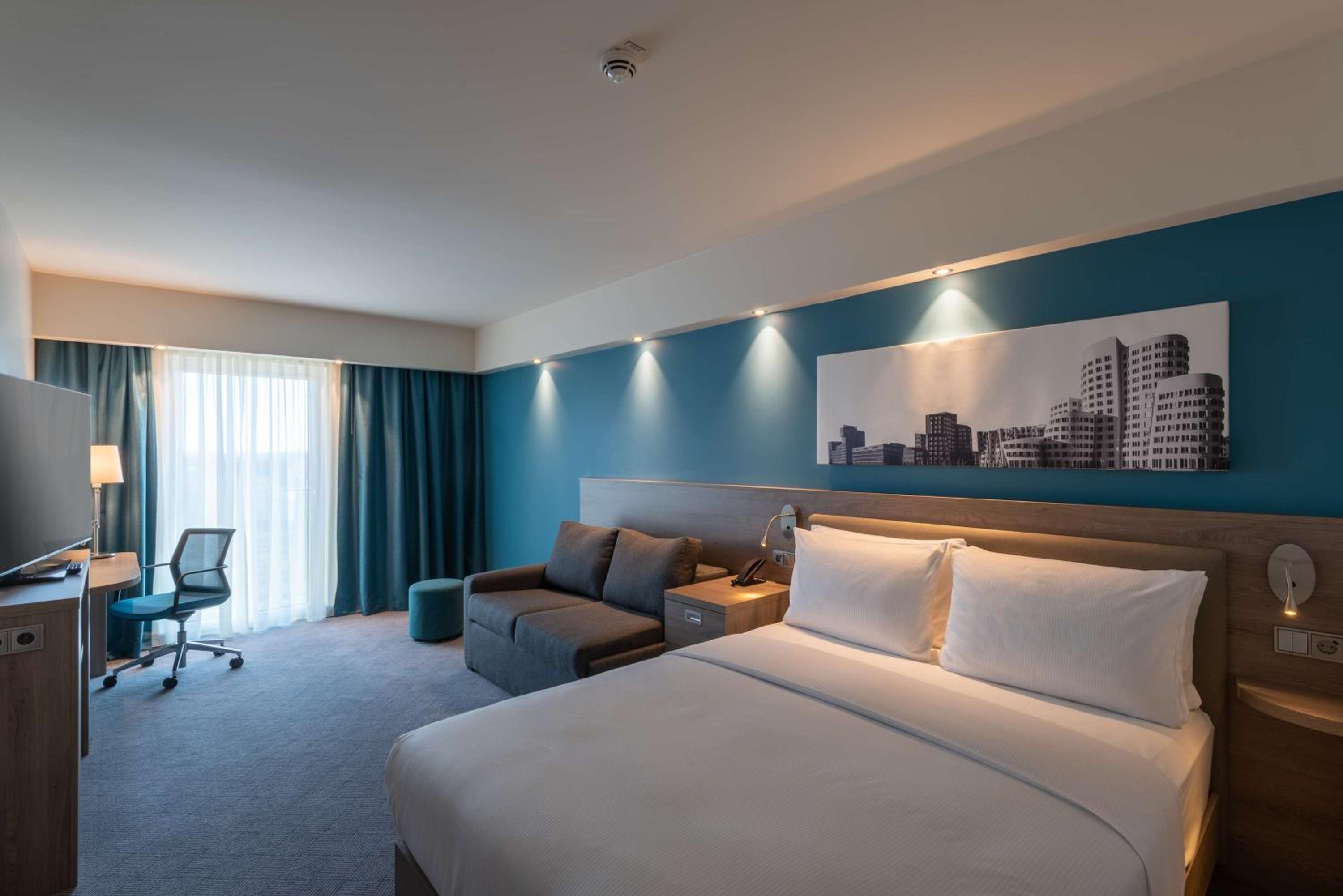 Queen Room with Sofa Bed