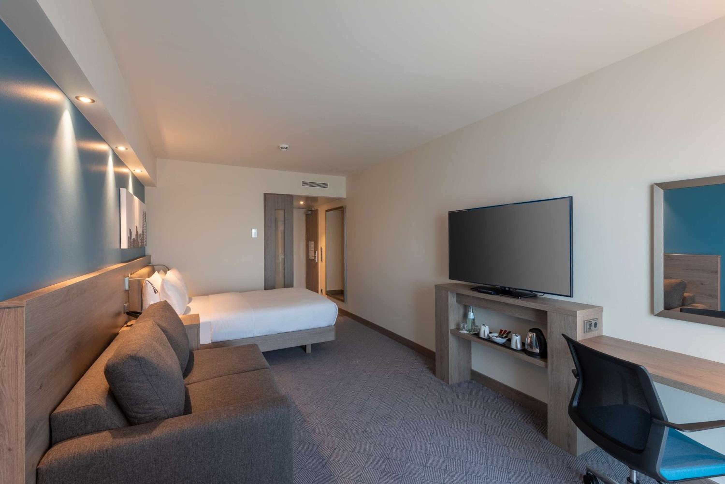 Queen Room with Sofa Bed