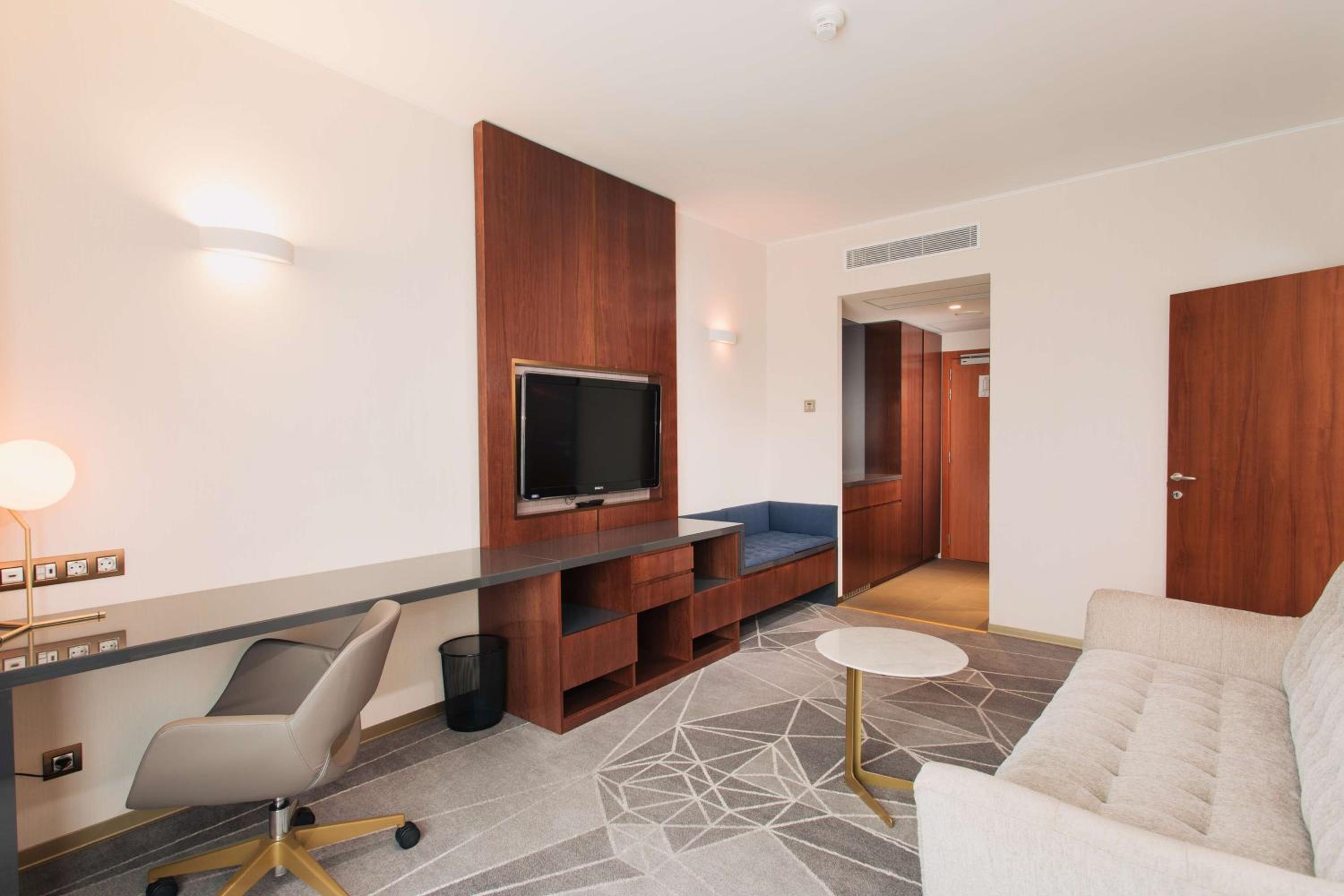 One-Bedroom King Suite - Photo 1