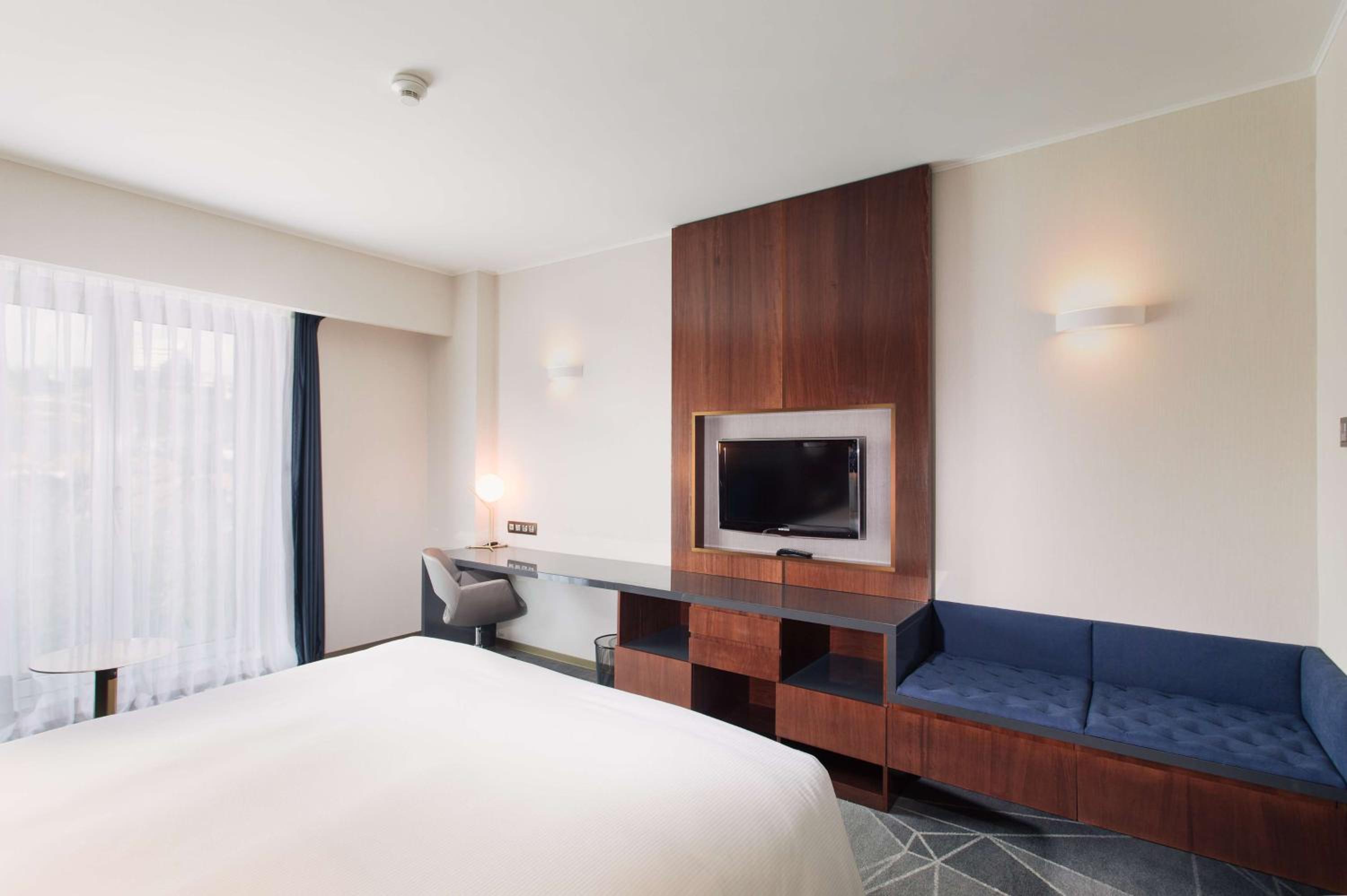 King Guest Room - Photo 1