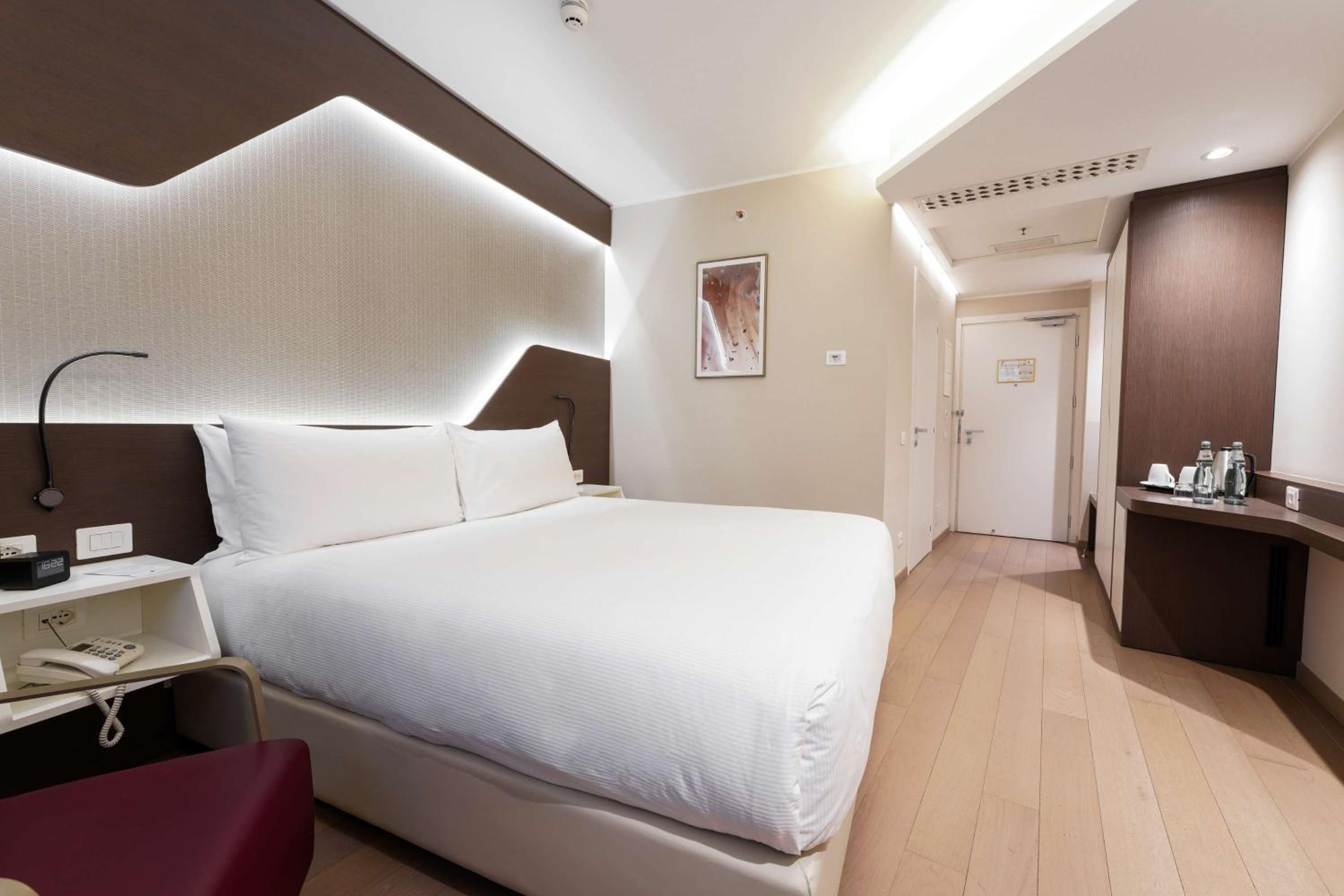 King Guest Room photo 3