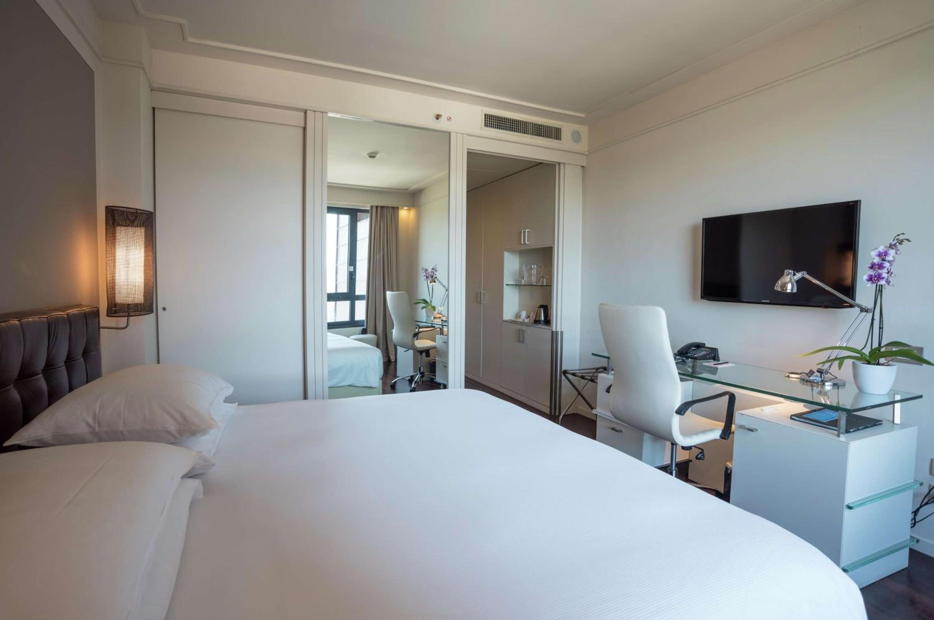 Executive King Room