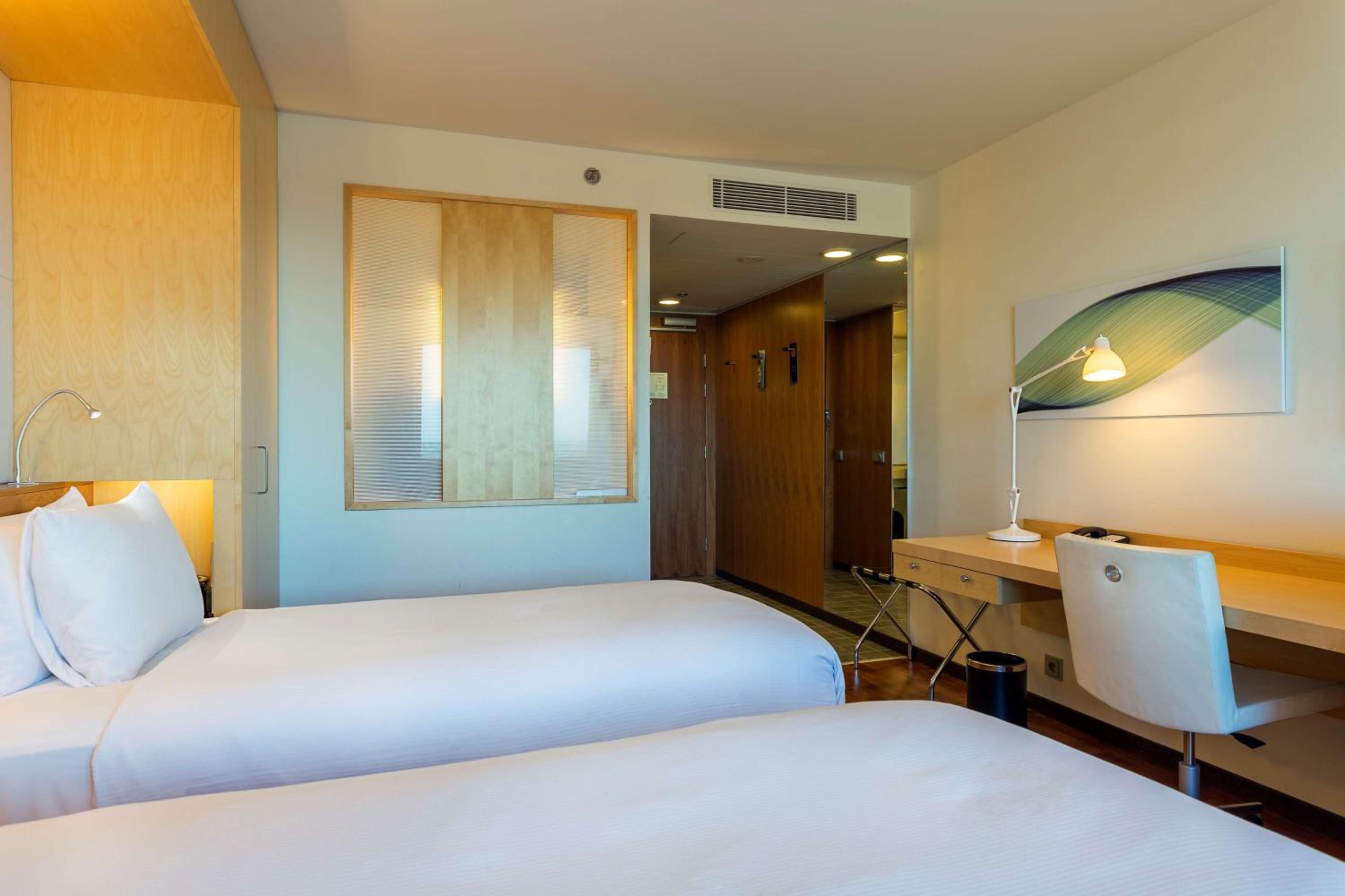 Twin Room - Photo 5