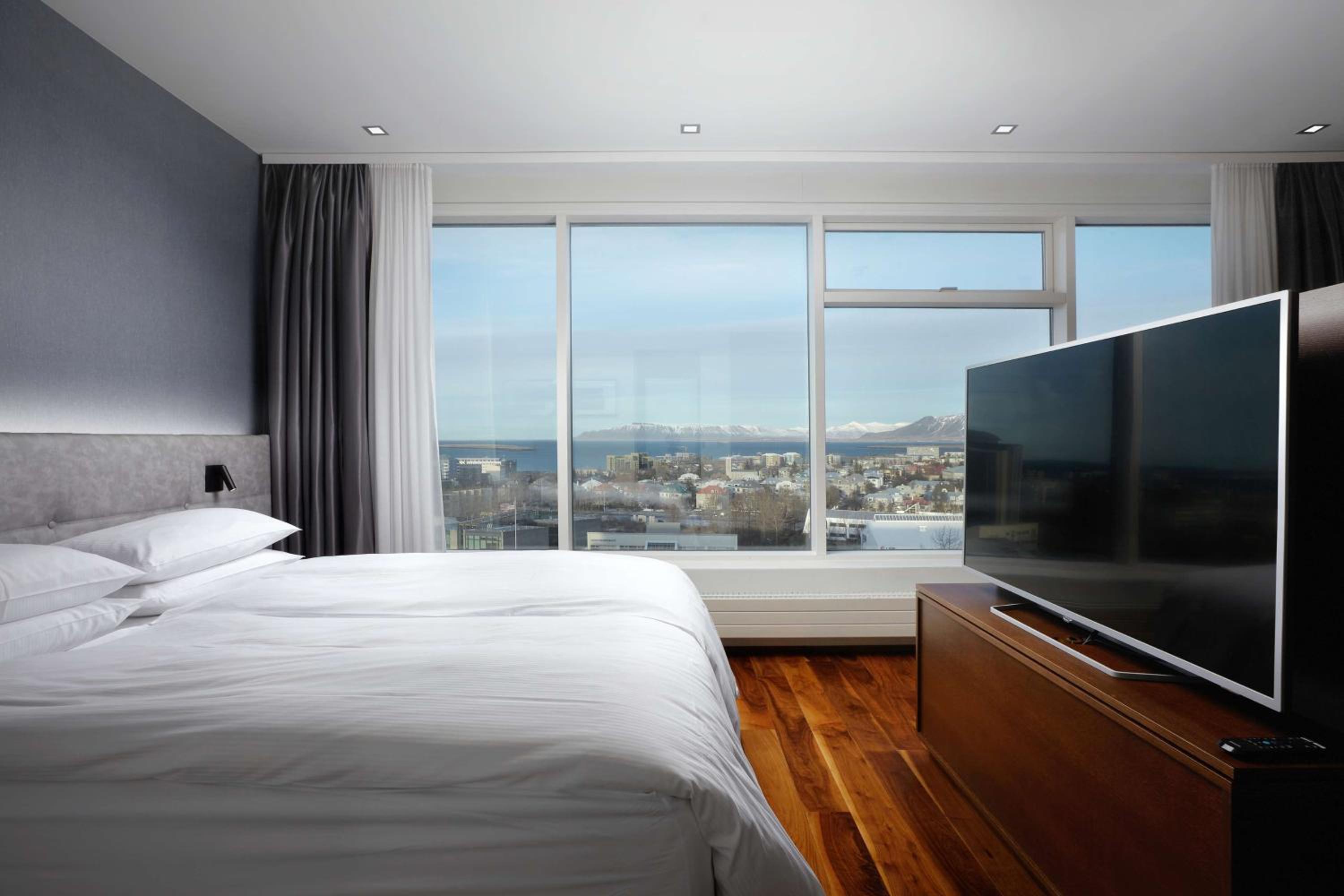 King Executive Room with Scenic View - Photo 4