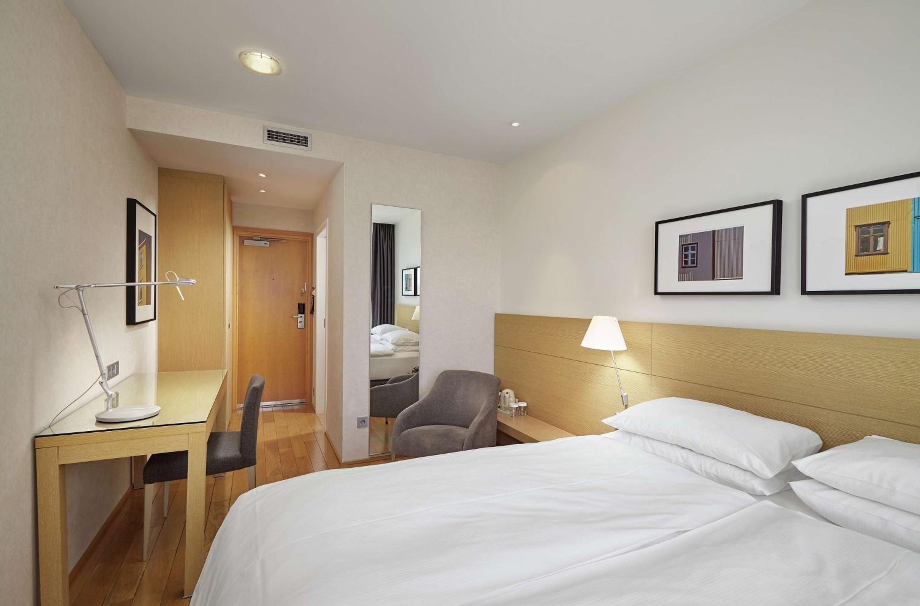 Queen Room - Photo 1