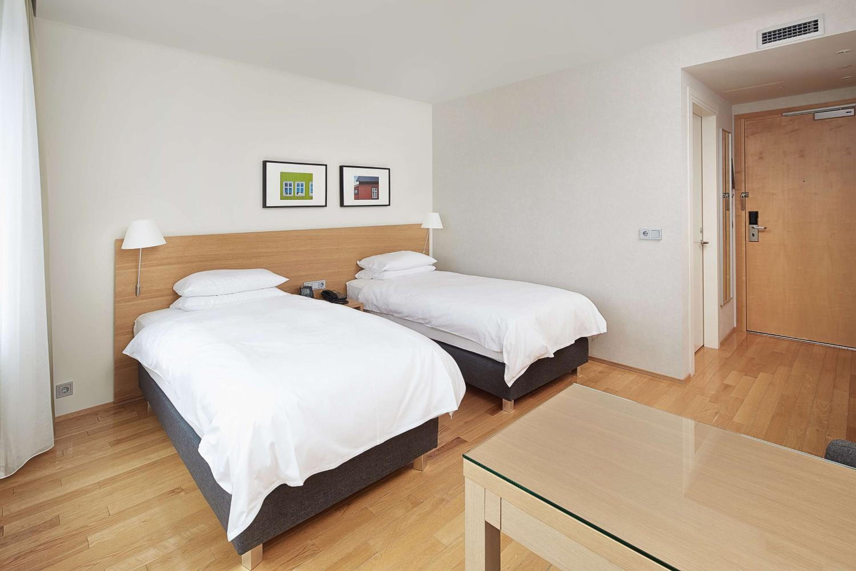 Twin Room - Photo 2