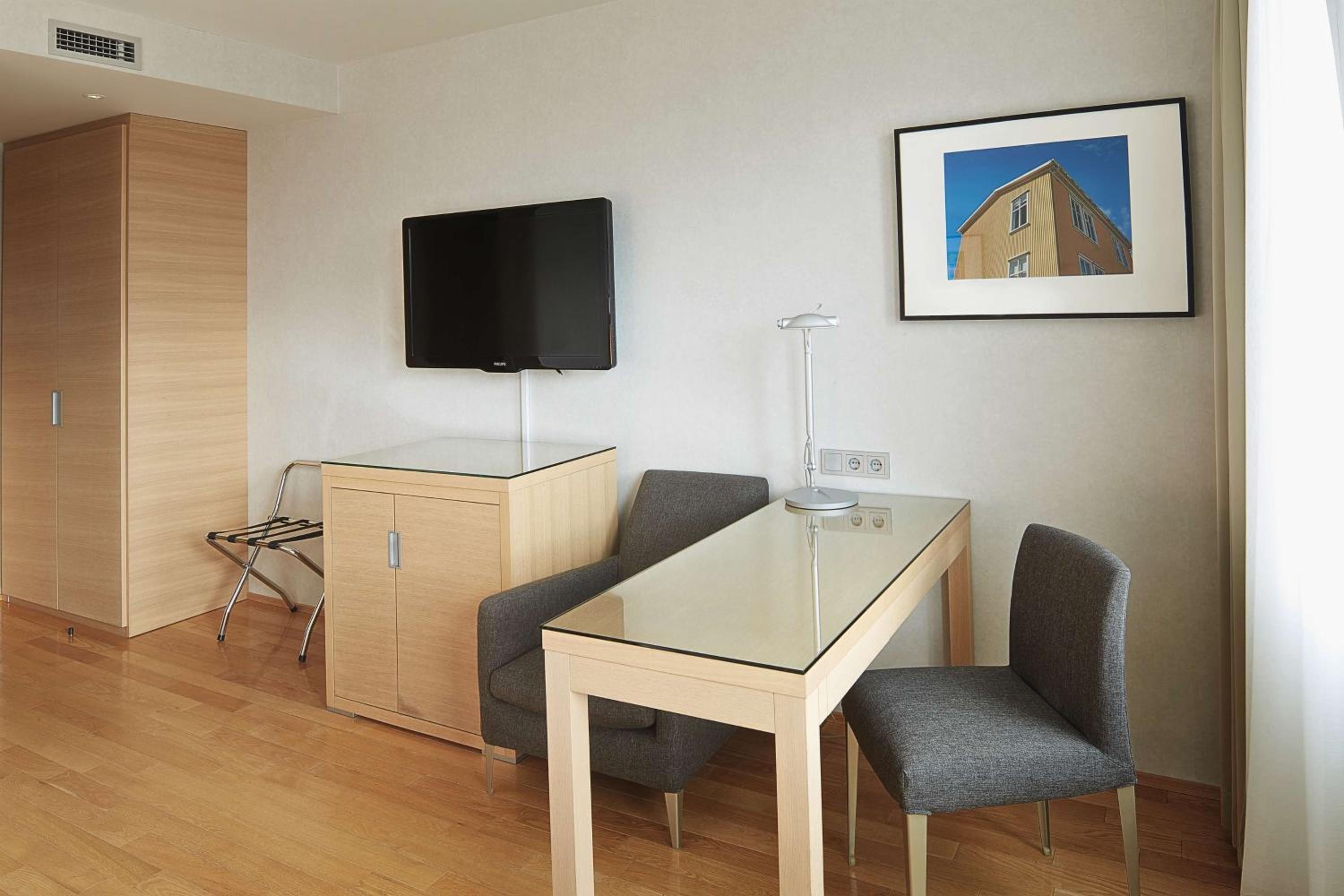 Twin Room - Photo 3