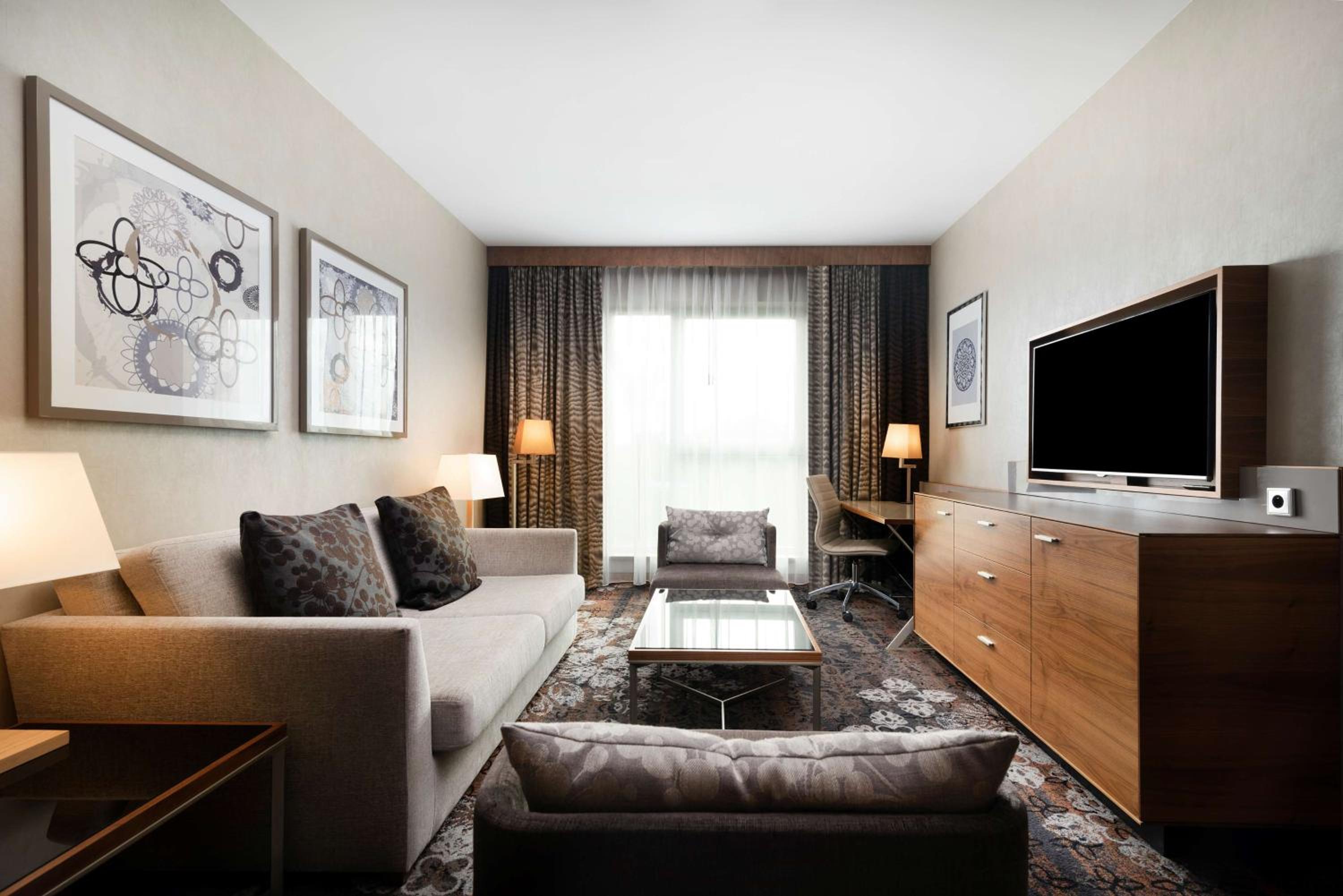 One-Bedroom King Suite photo 1