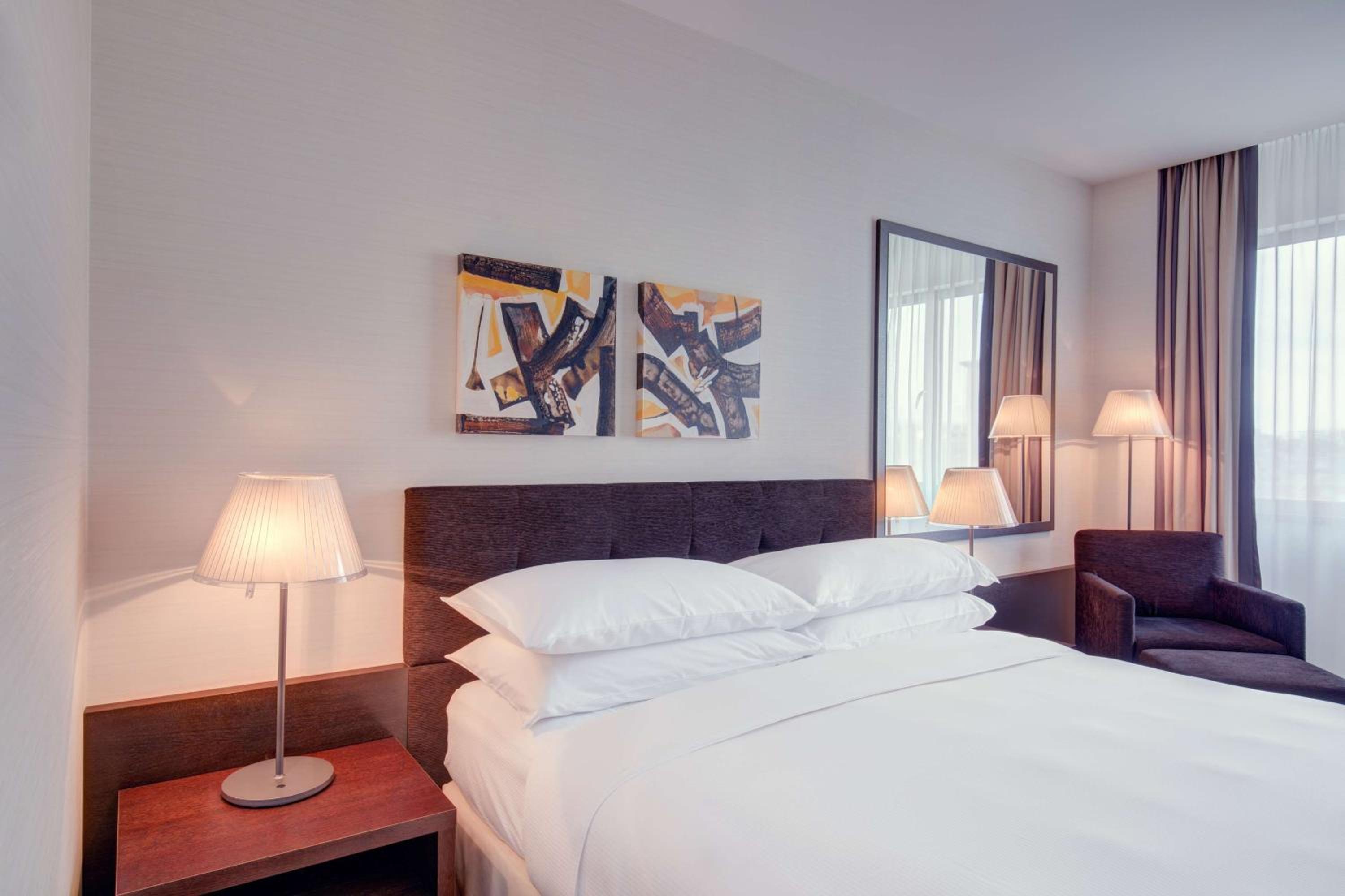 2 Beds Guestroom