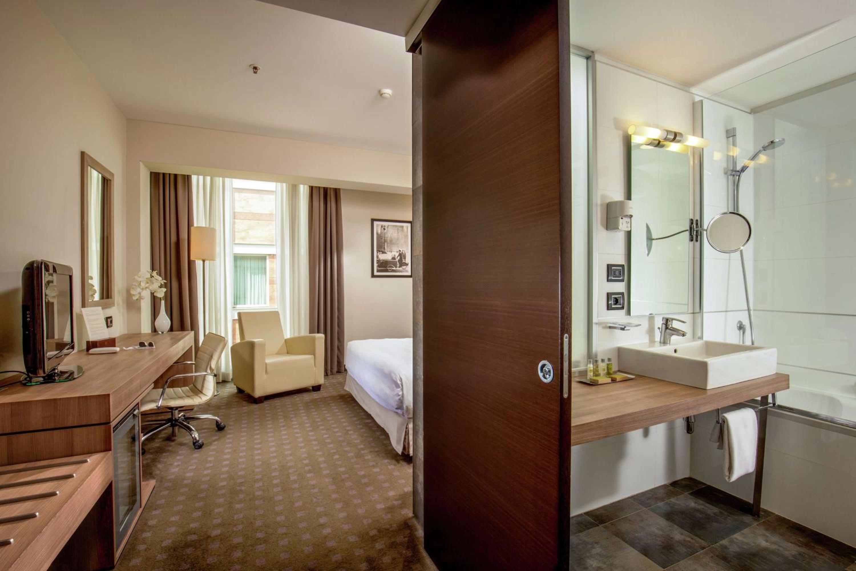 Family Connecting Rooms