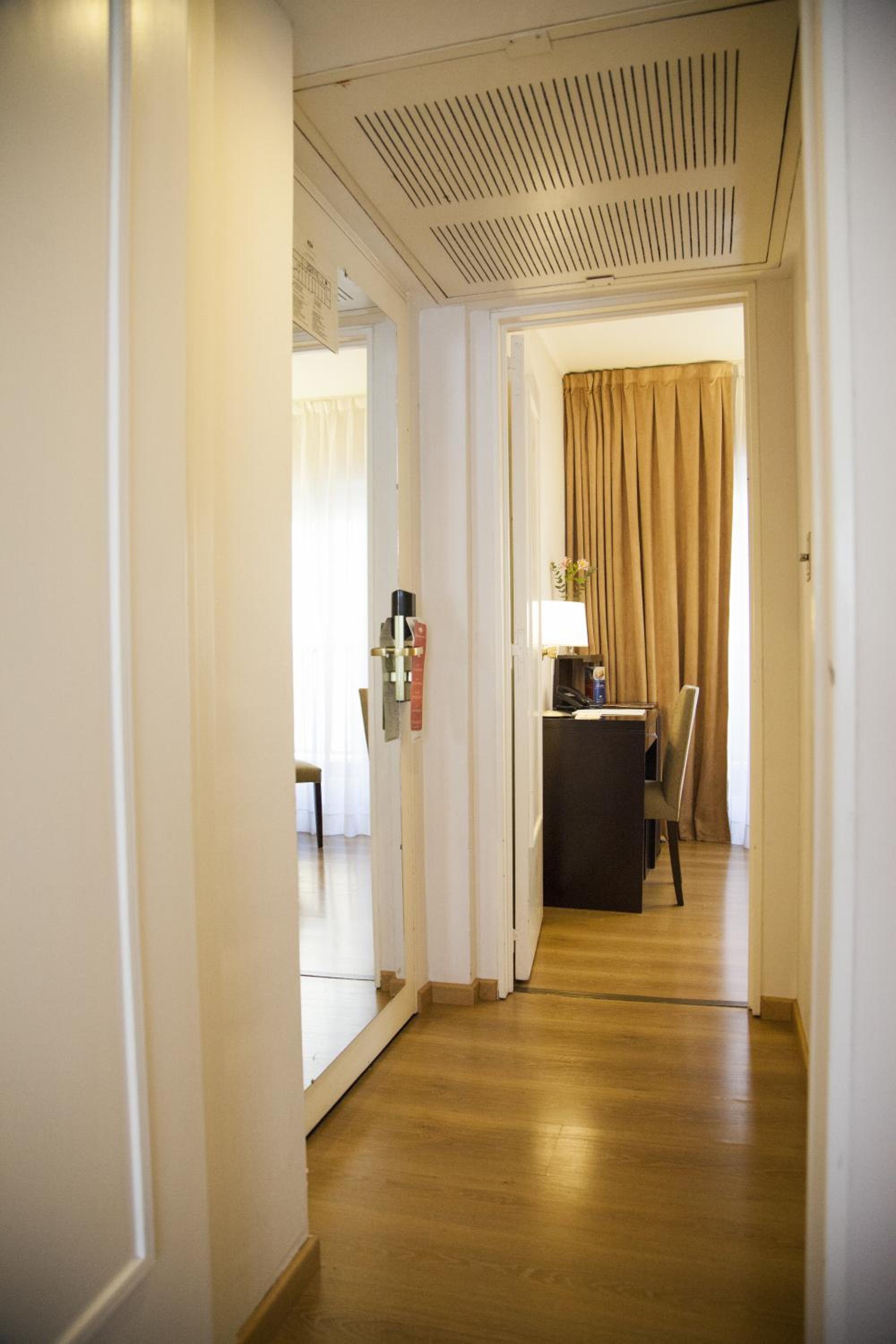 Standard Triple Room photo 2
