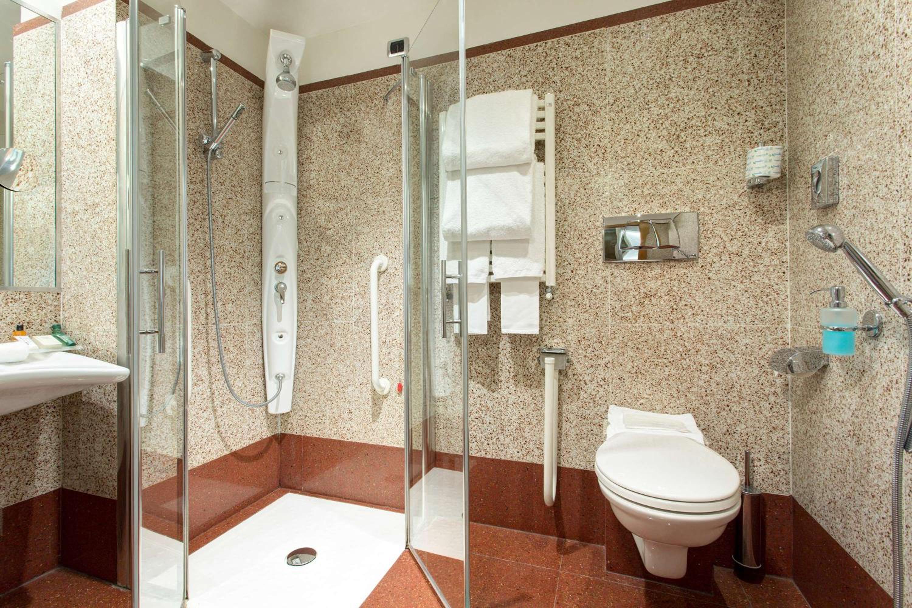 Twin Room - Mobility Access