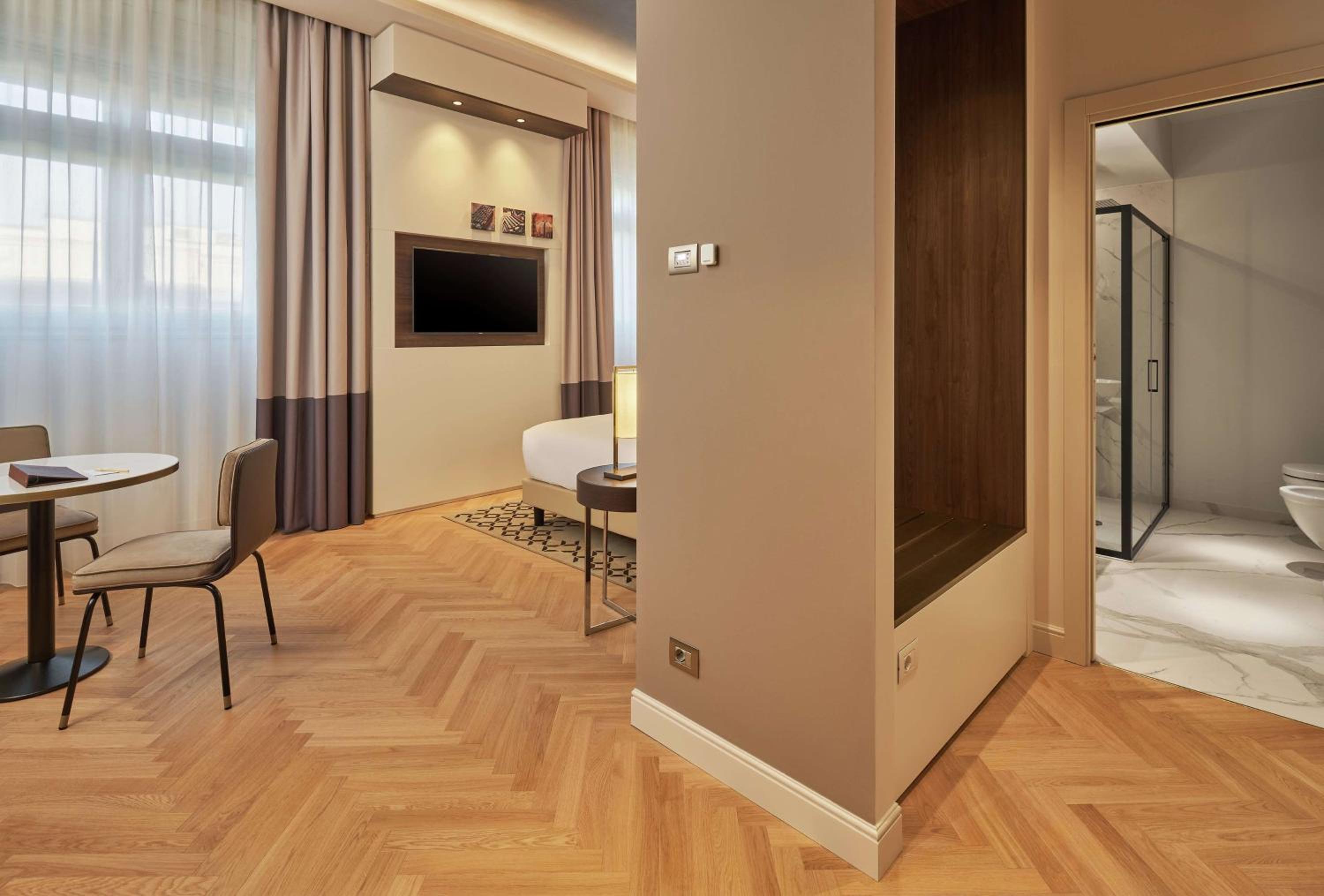 Junior Suite thumbnail 5