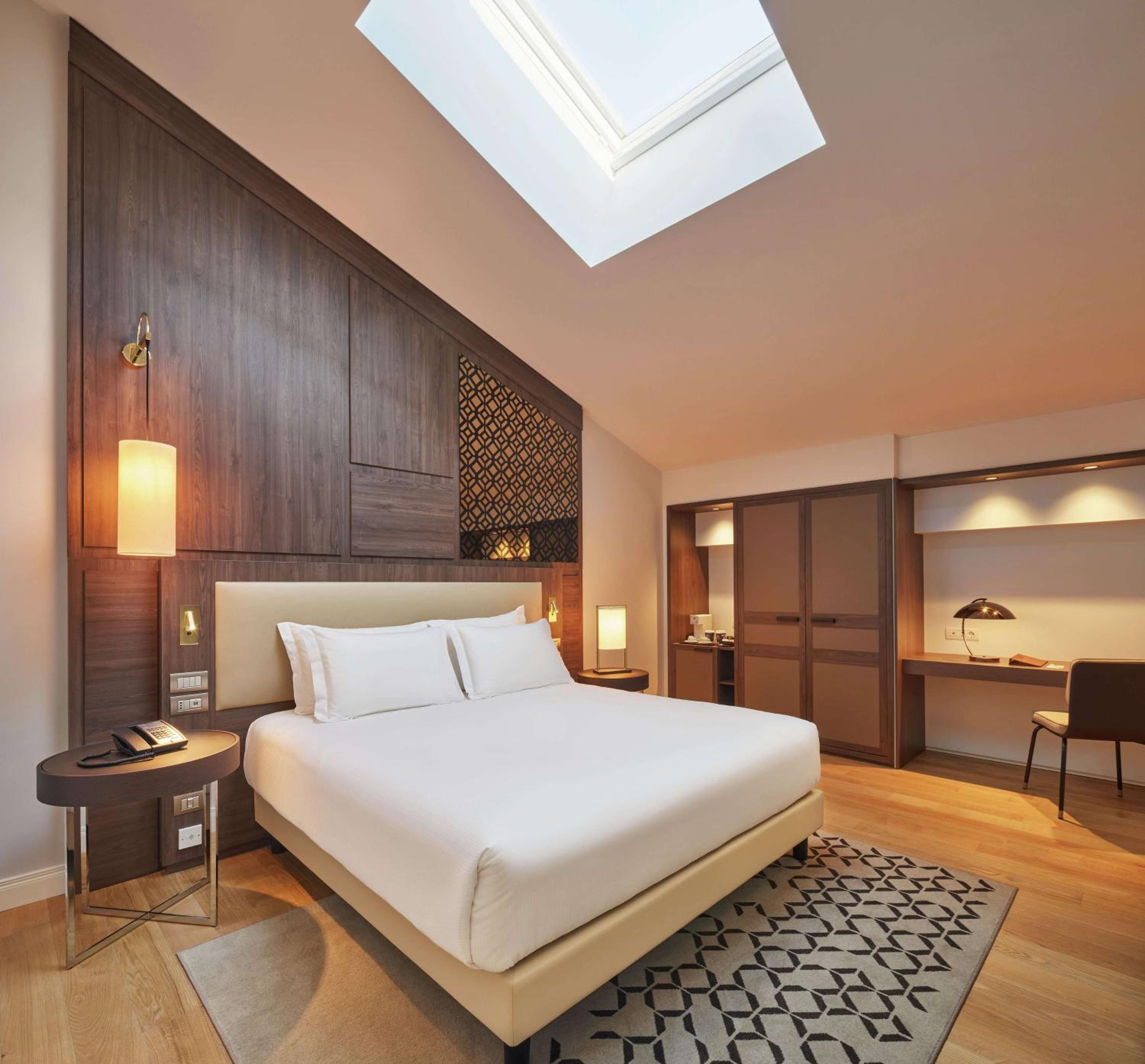 Deluxe Family King Room