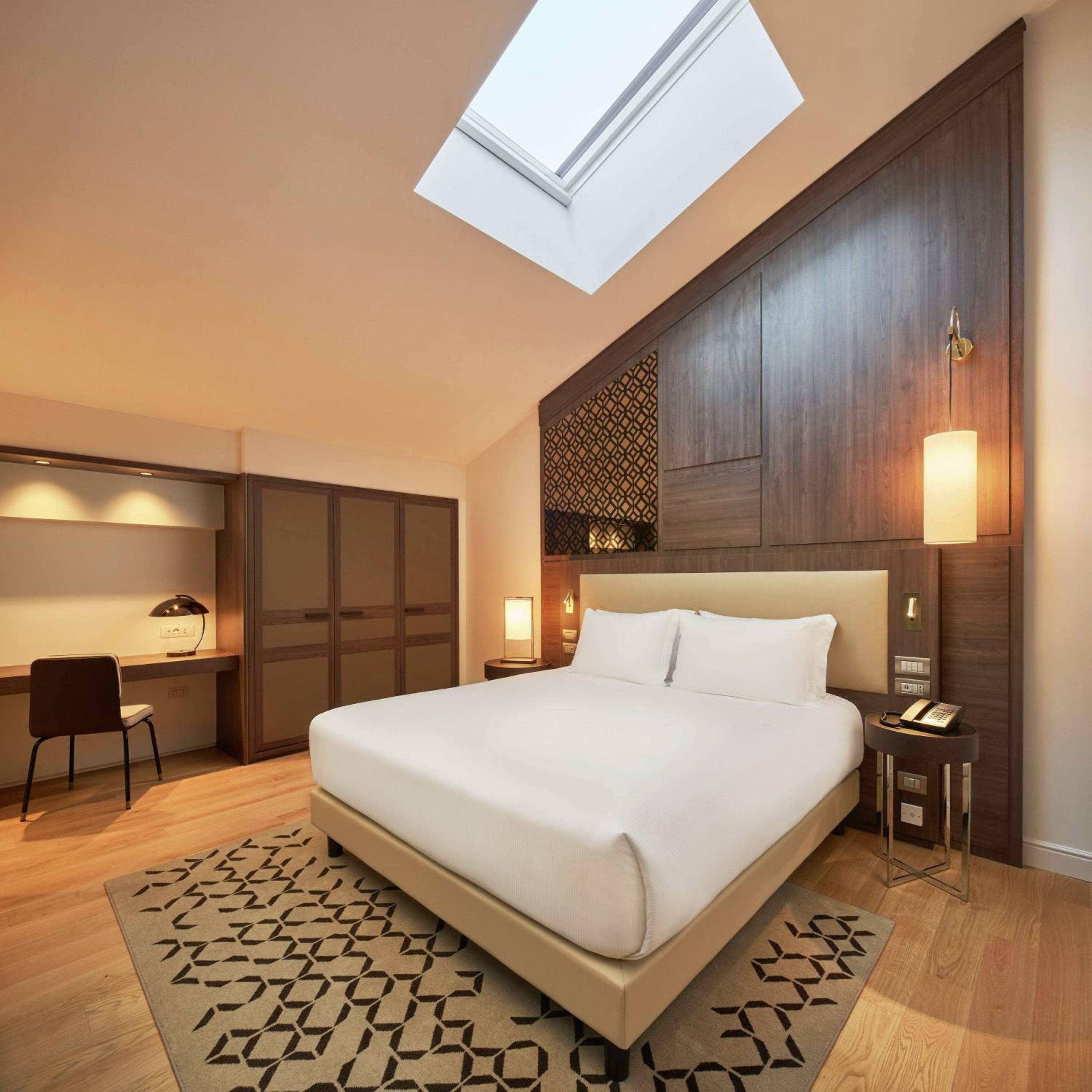 One-Bedroom King Suite