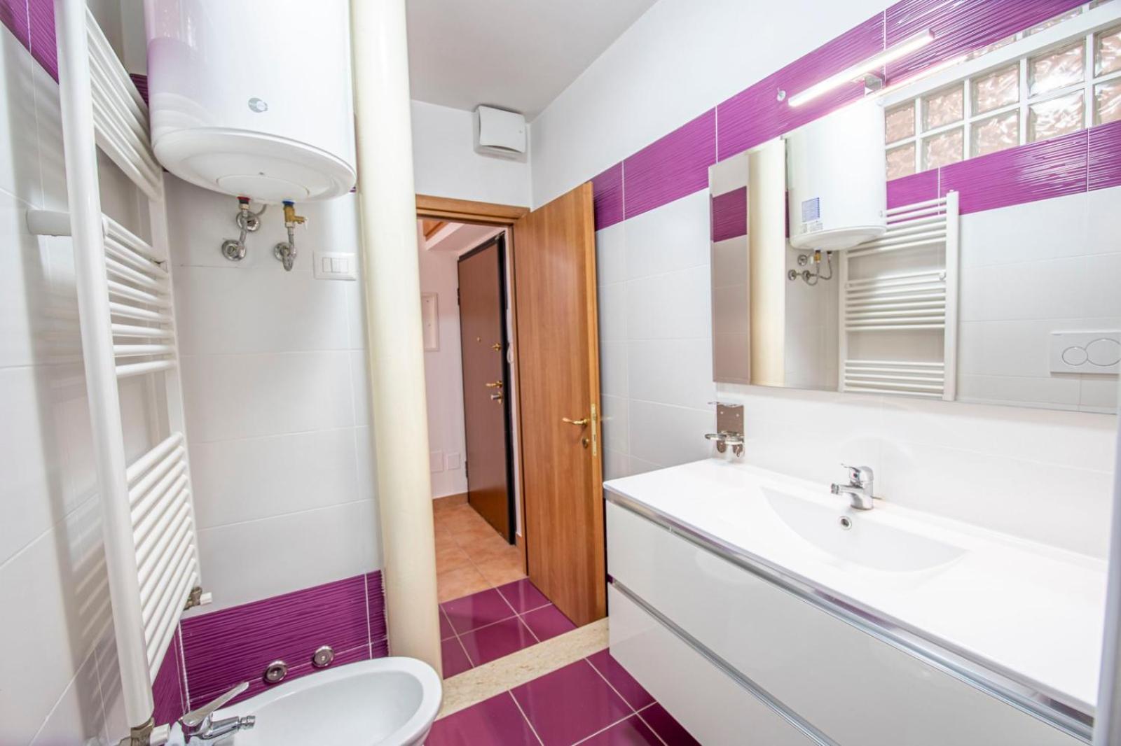 Quadruple Room with Private Bathroom photo 2