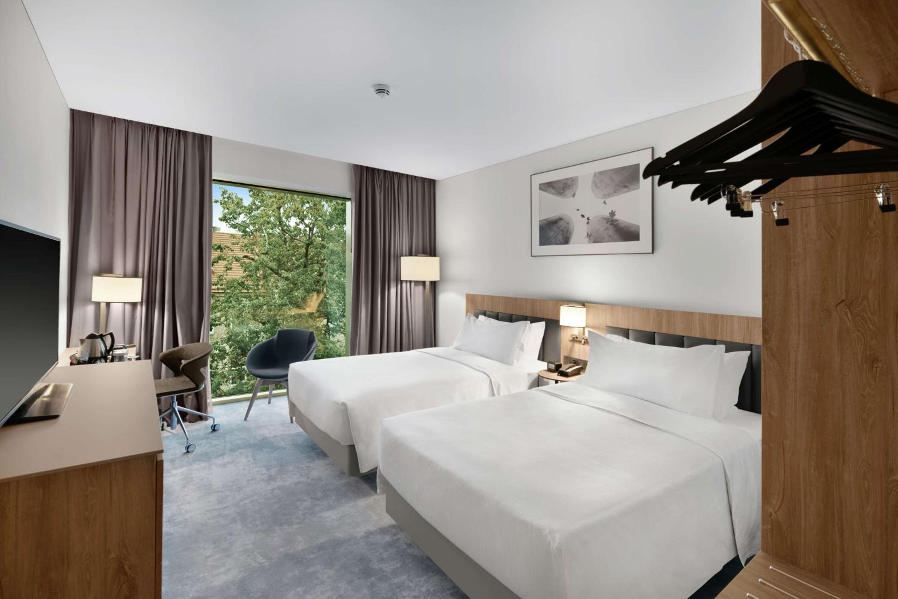 Twin Room - Photo 1
