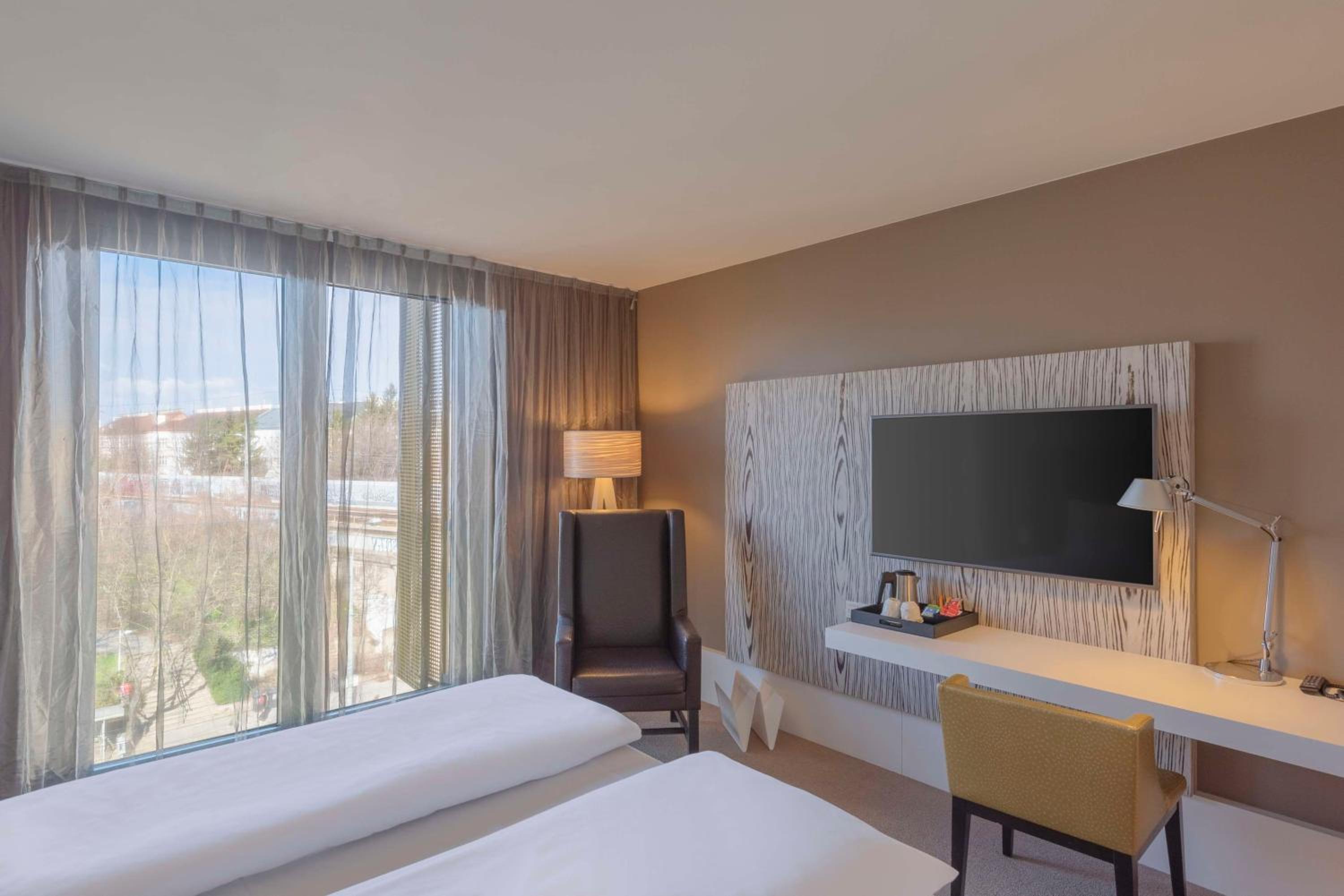 King Guest Room photo 1