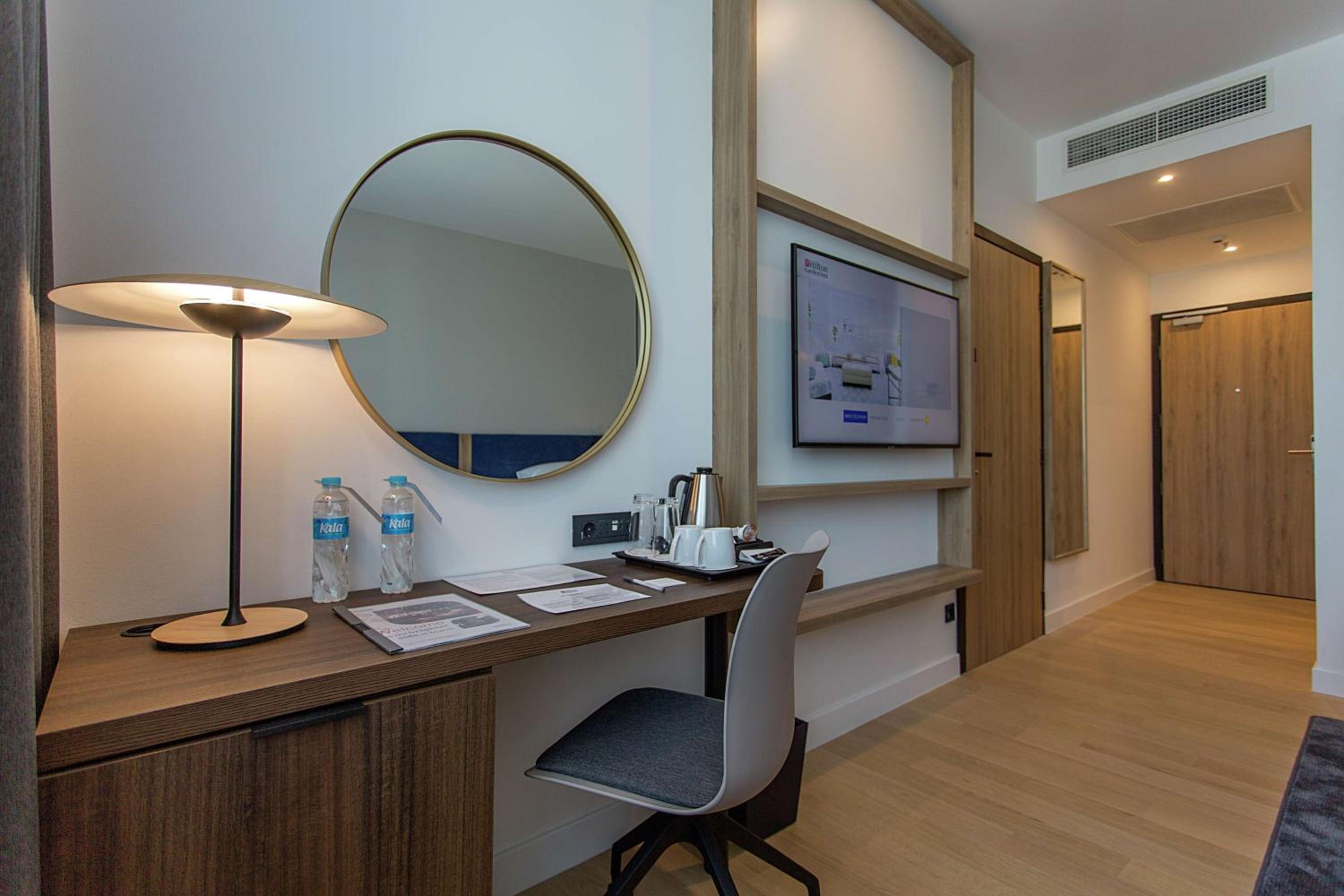 Twin Room - Photo 3