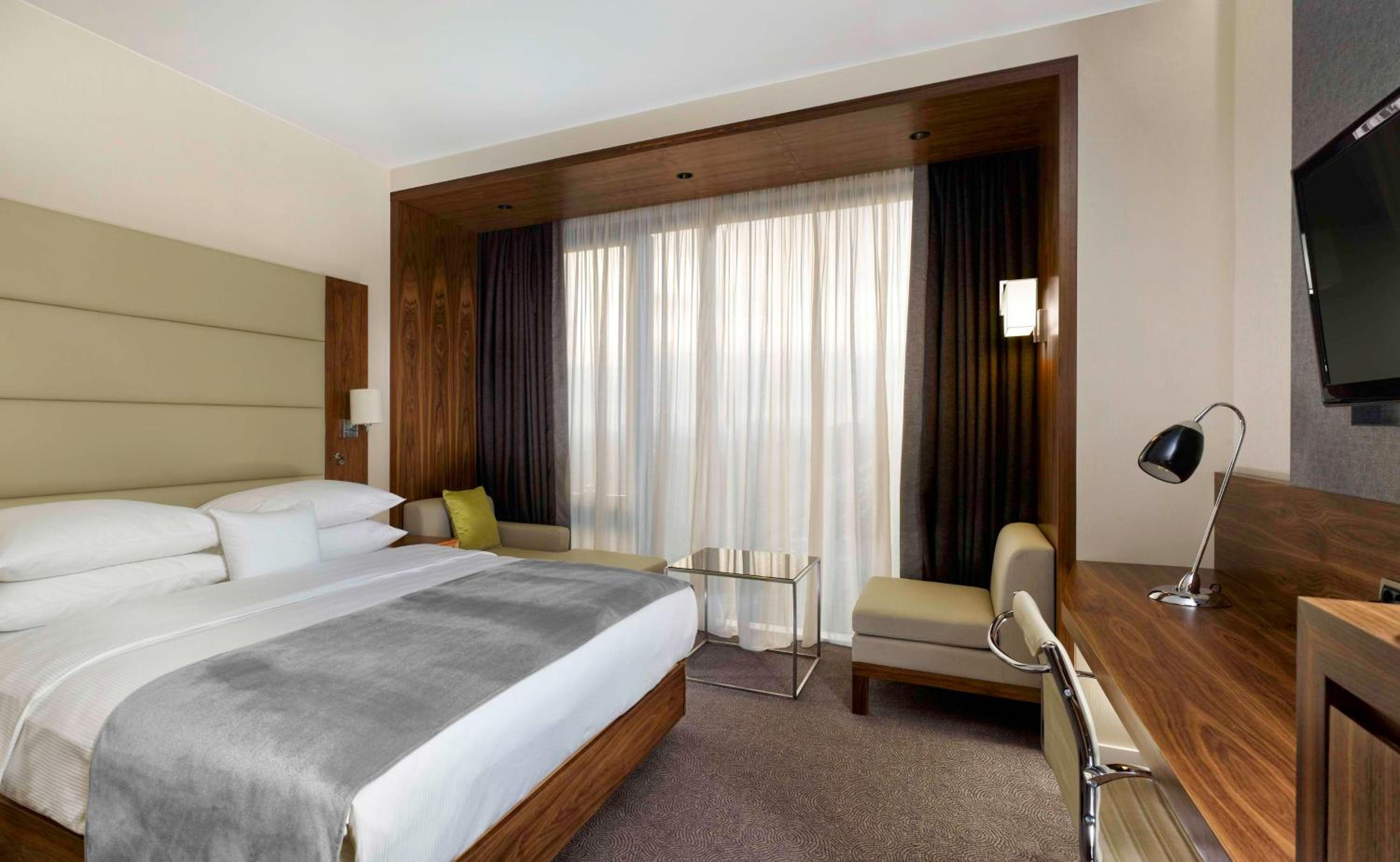 King Guest Room - Photo 1