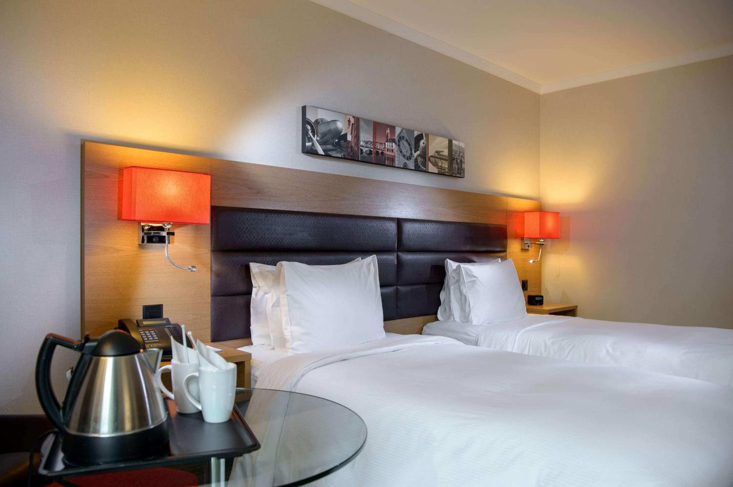 Deluxe Twin Room photo 2