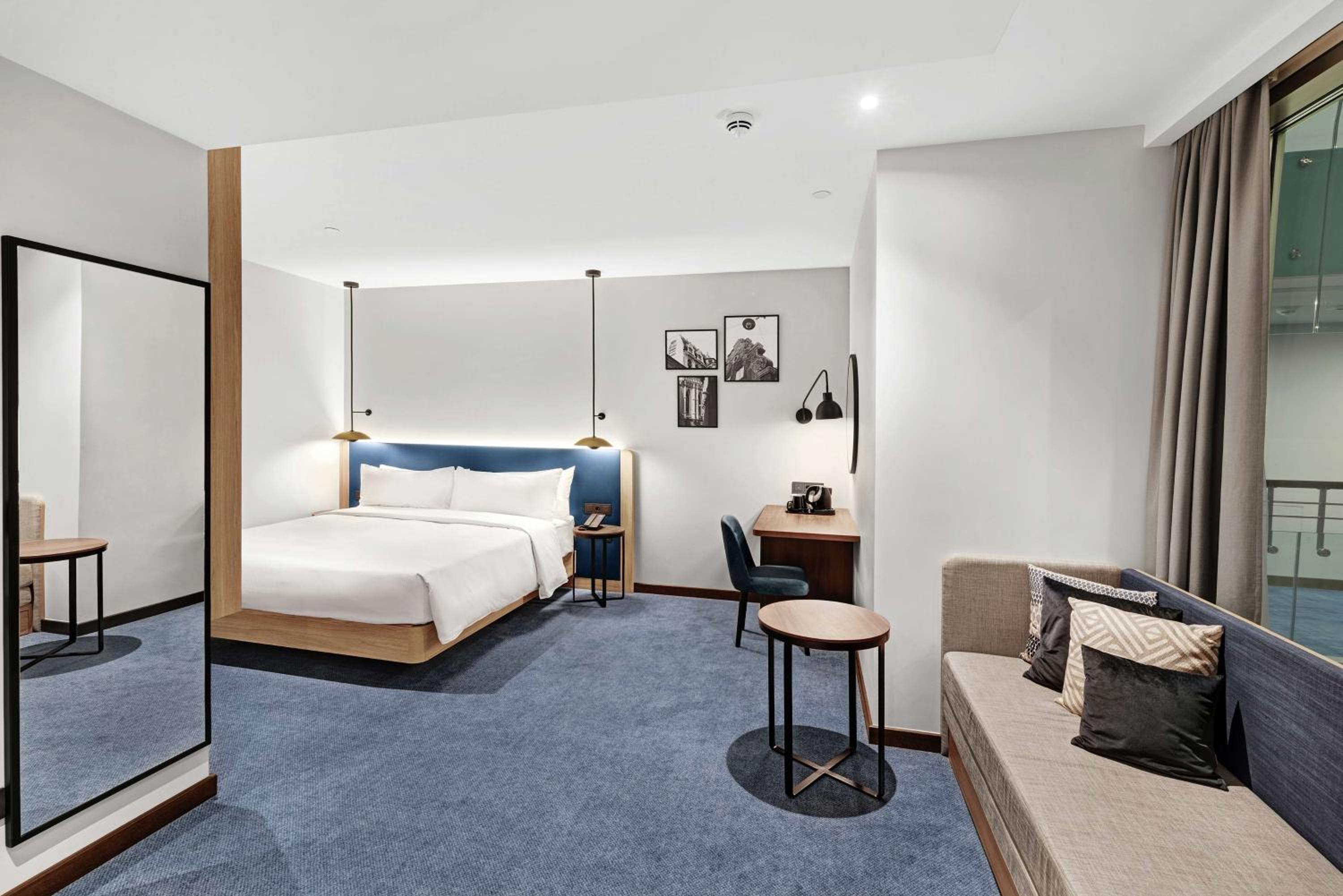 Accessible room with Atrium view - Photo 4