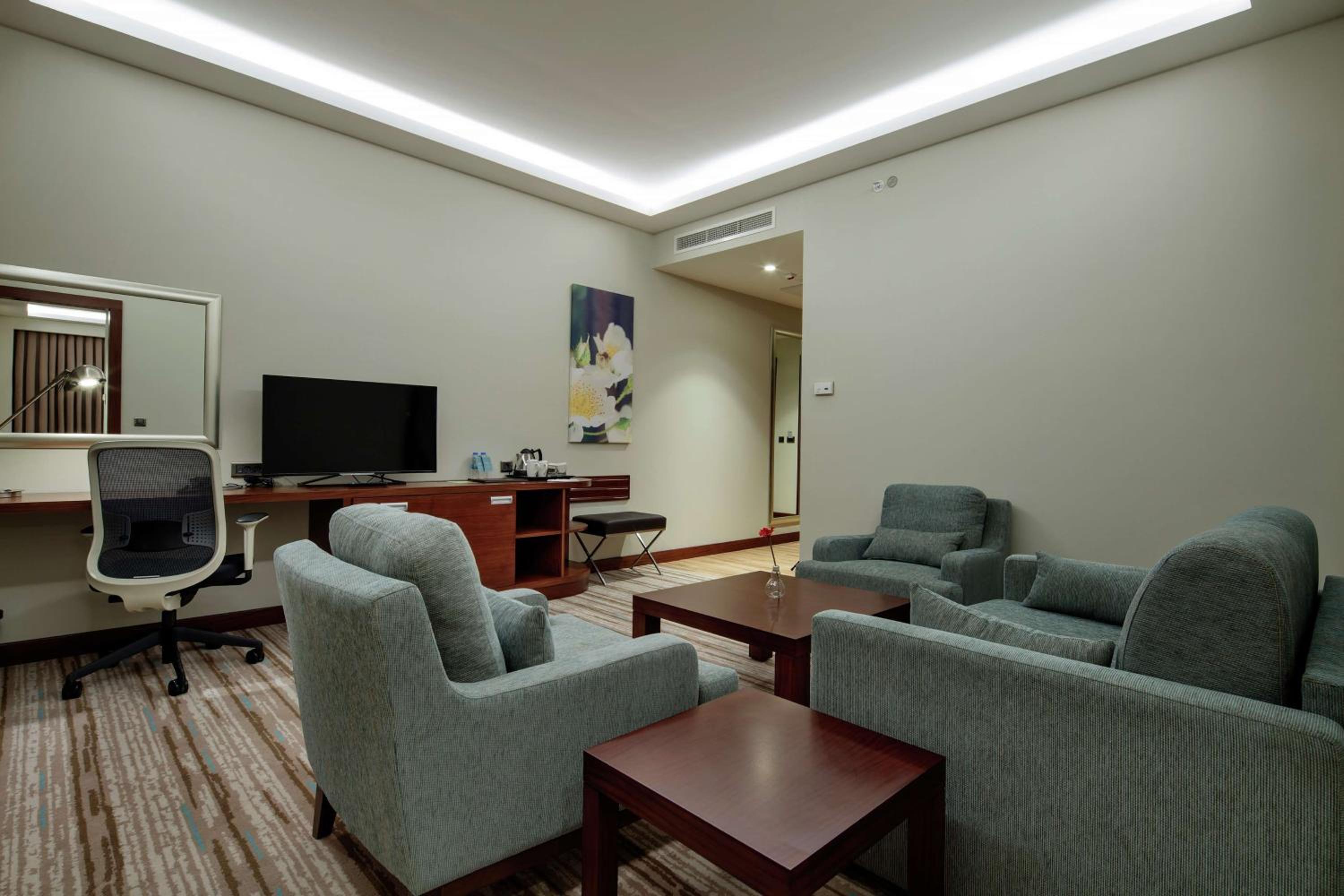 One-Bedroom King Suite