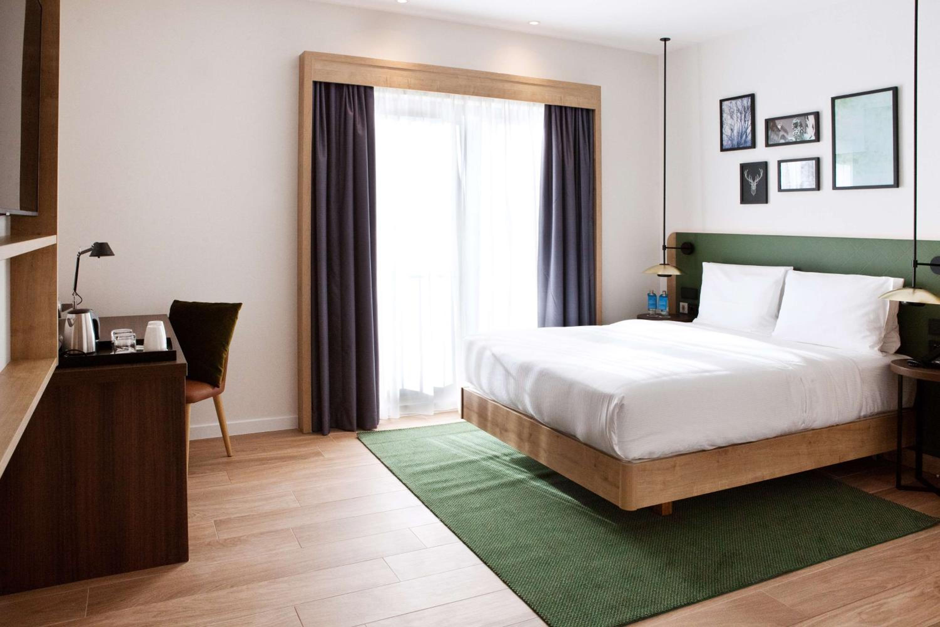 Queen Room - Accessible - Photo 5