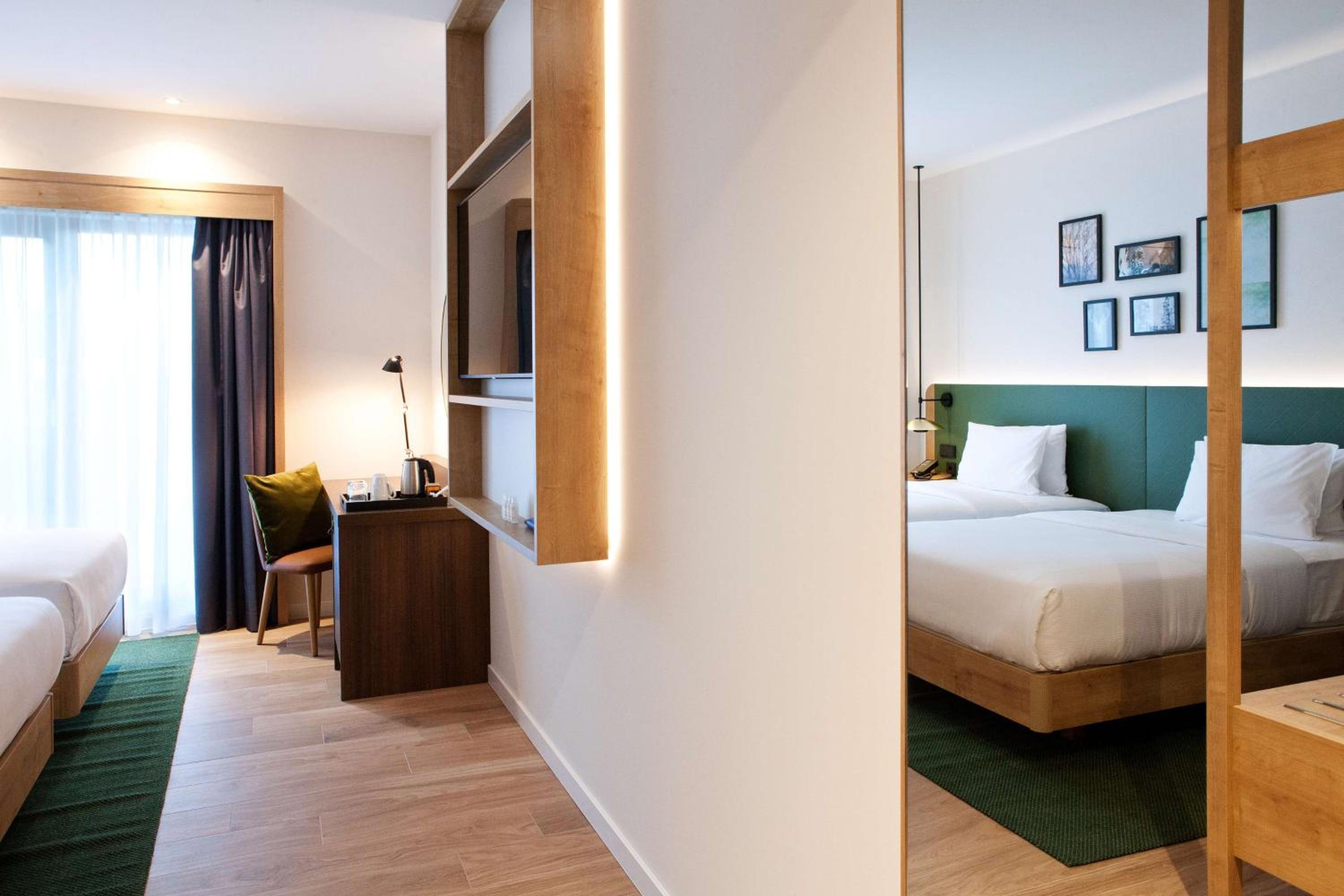 Twin Room - Photo 4
