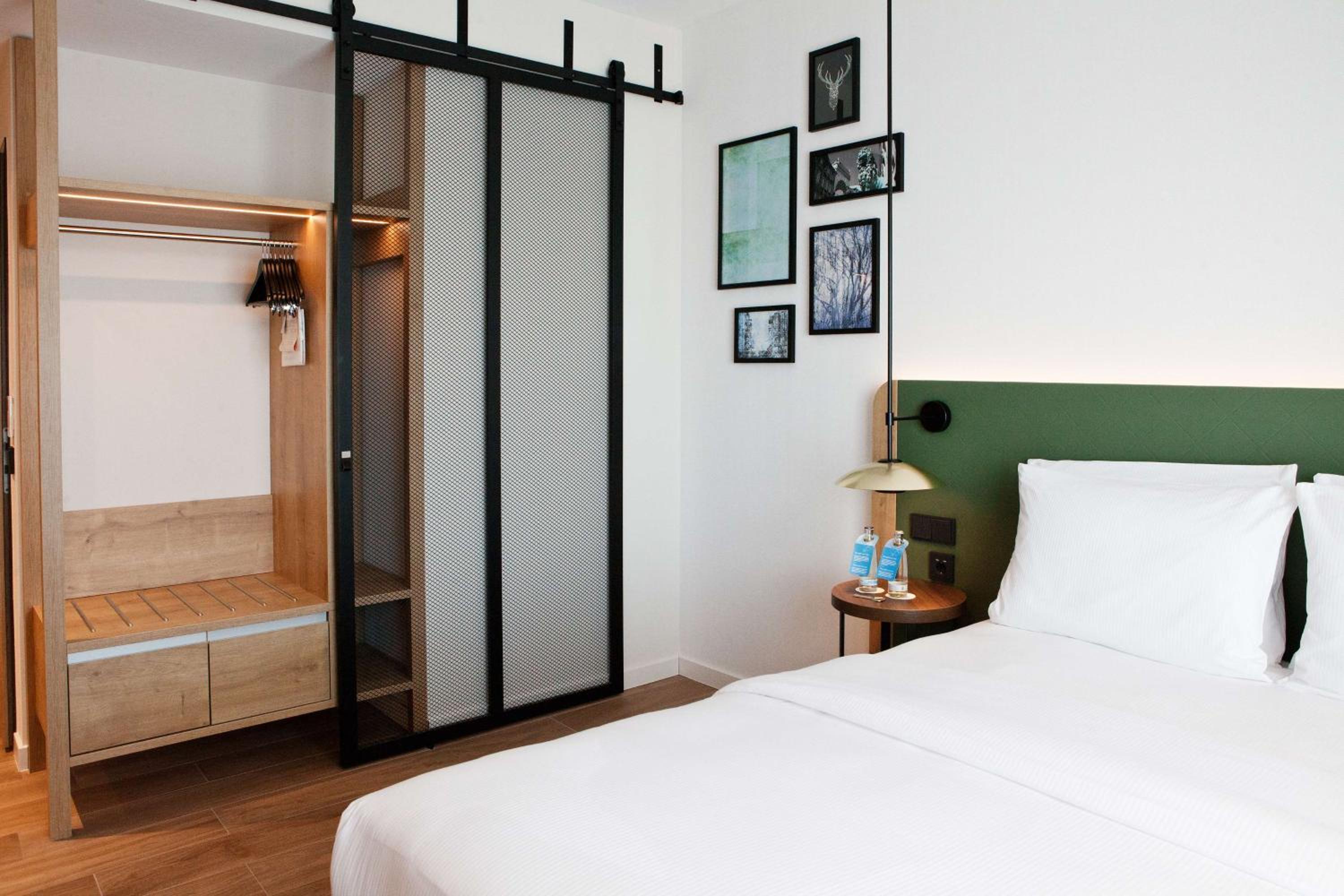 Queen Room - Photo 1