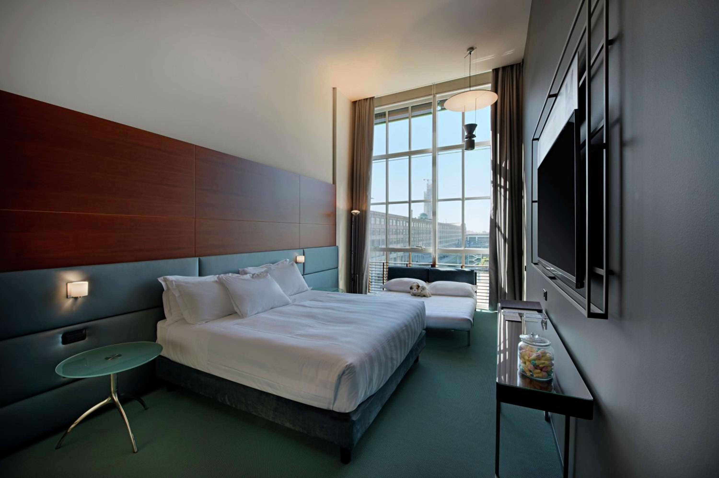 Comfort King Room with Sofa