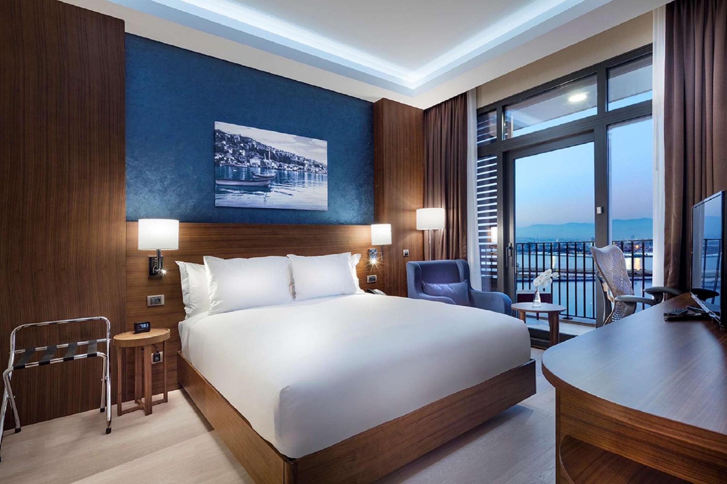 King Suite with Sea View