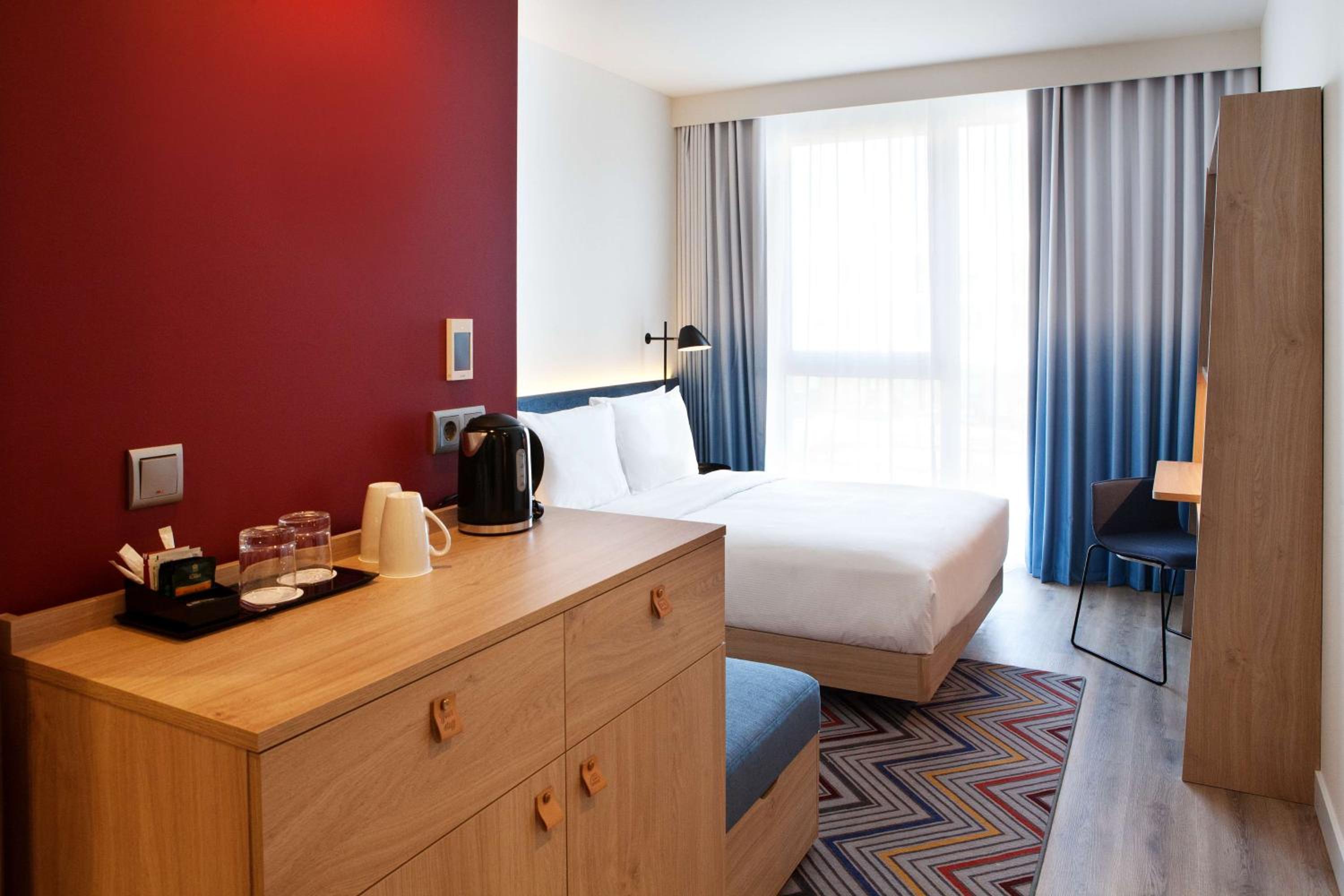 Queen Room with Sofa Bed